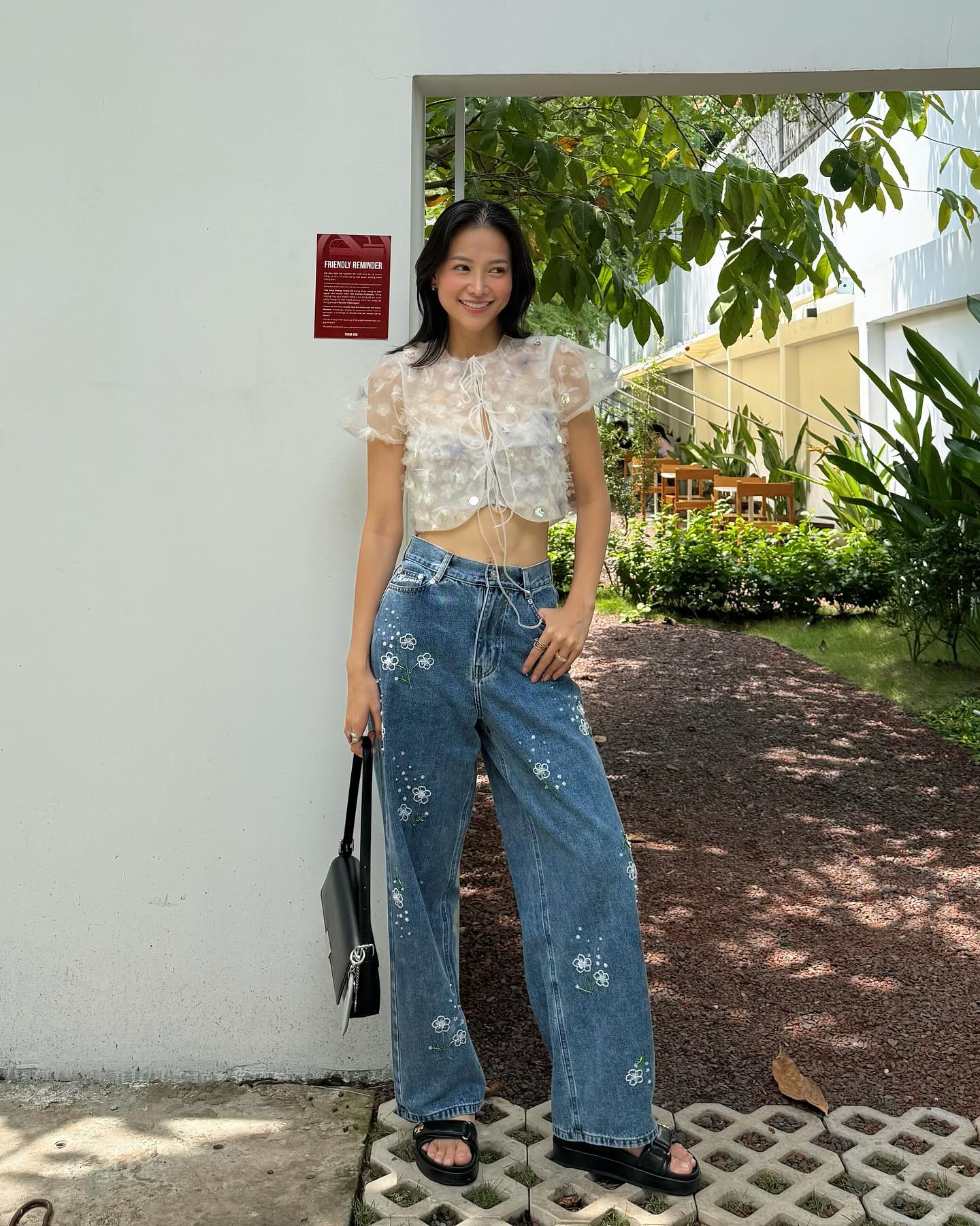 C&aacute;c mỹ nh&acirc;n Việt mặc quần jeans đỉnh cỡ n&agrave;y, kh&ocirc;ng tham khảo l&agrave; thiệt- Ảnh 1.