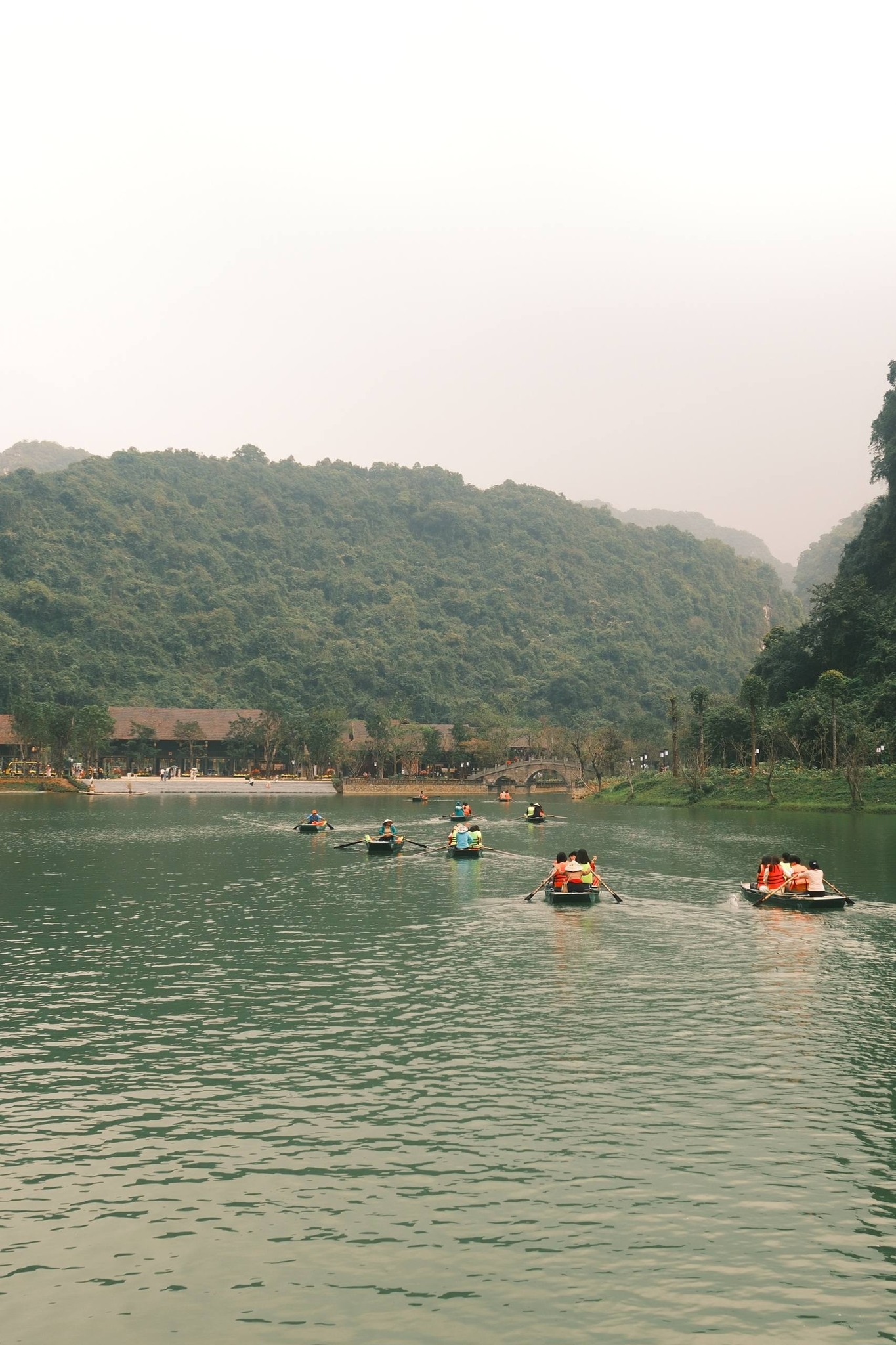 Đi Thung Ui (Ninh B&igrave;nh) đu trend "cổ trang": Bỏ t&uacute;i ngay 5 lưu &yacute; thực tế n&agrave;y kẻo rước bực v&agrave;o người!- Ảnh 8.