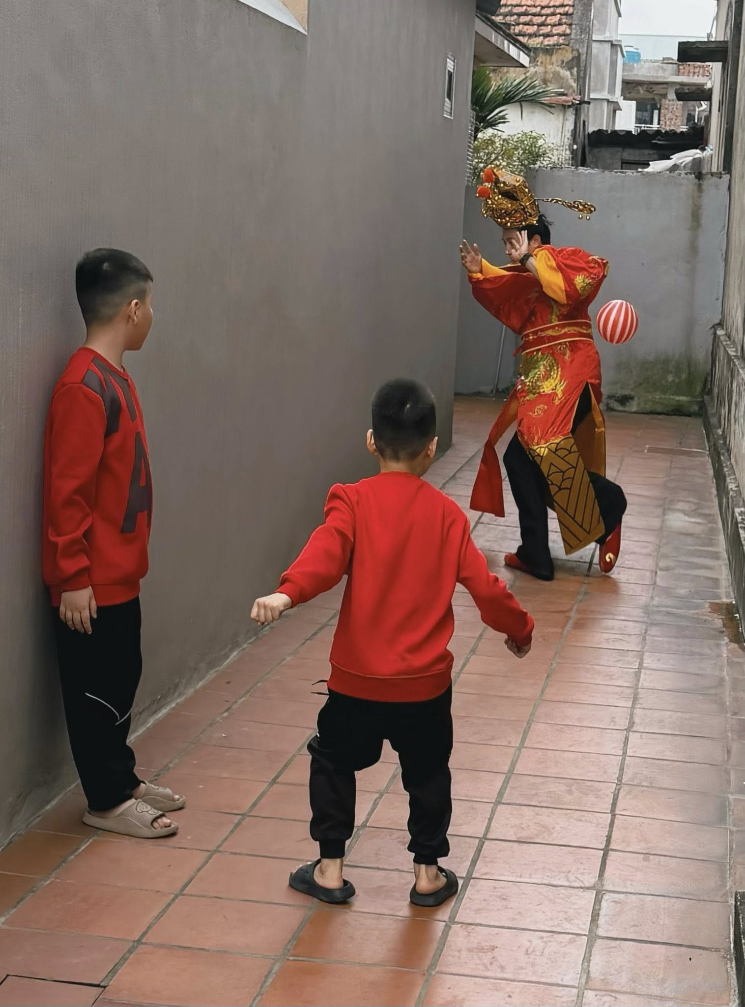 Ca sĩ đón xuân lên trang Thông tin Chính Phủ: Hát cả năm Tết vẫn hát, giữ chuỗi “nghỉ lễ lâu nhất Việt Nam”- Ảnh 4.
