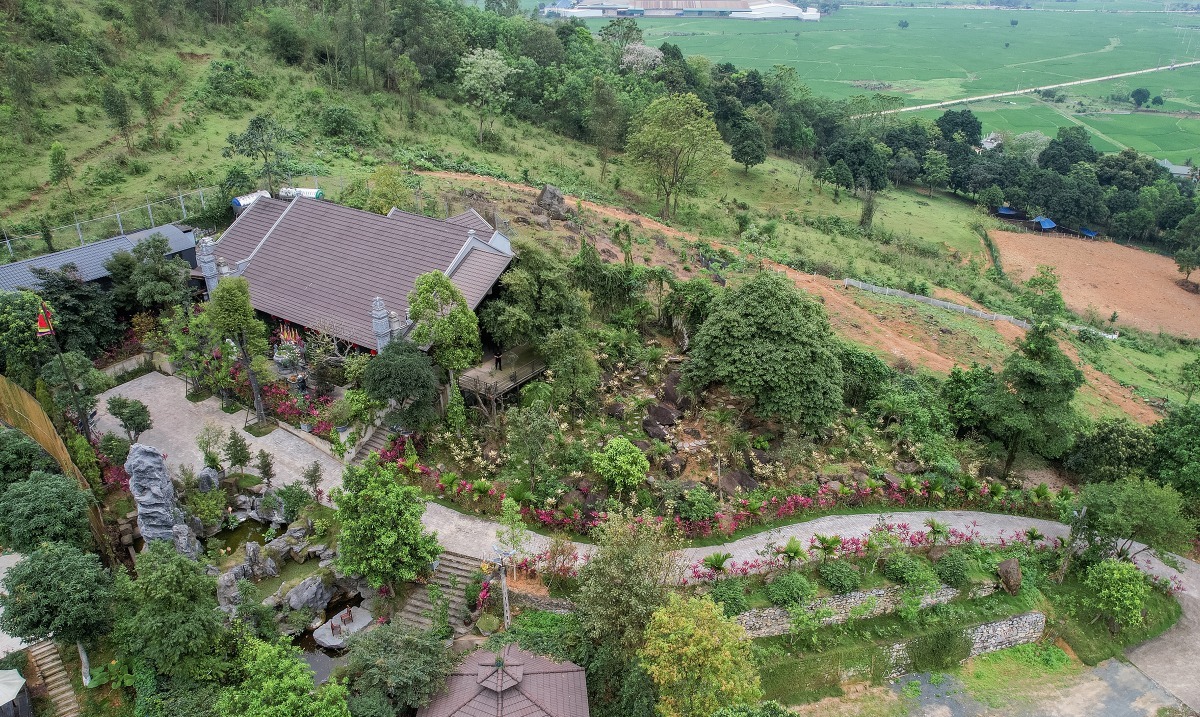 Nữ NSND trẻ nhất Việt Nam đ&oacute;n Tết rực rỡ trong biệt phủ 8000m&sup2;- Ảnh 5.