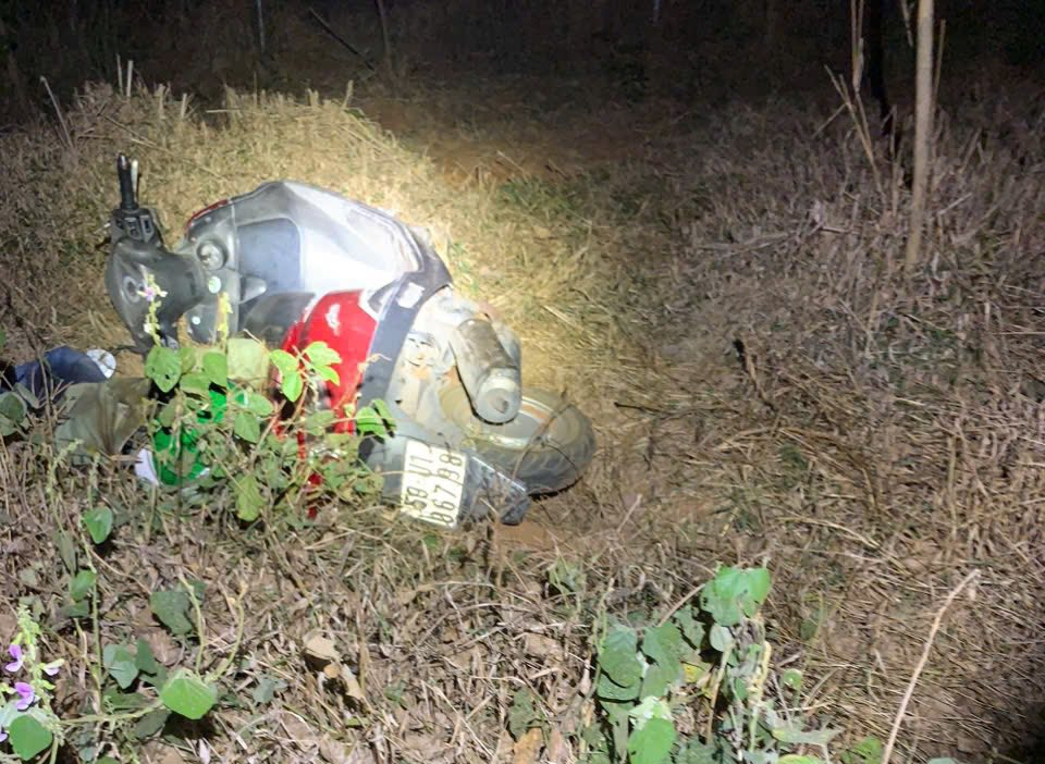 Phát hiện thi thể người đàn ông đang phân hủy ở Đồng Nai- Ảnh 1. Phát hiện thi thể người đàn ông đang phân hủy ở Đồng Nai- Ảnh 1.