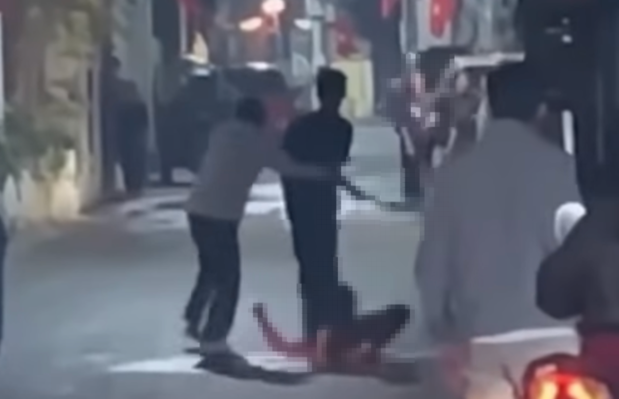 Người đ&agrave;n &ocirc;ng bị ch&eacute;m tử vong tối m&ugrave;ng 4 Tết ở H&agrave; Nội: Ngỡ ng&agrave;ng kẻ xuống tay- Ảnh 1.