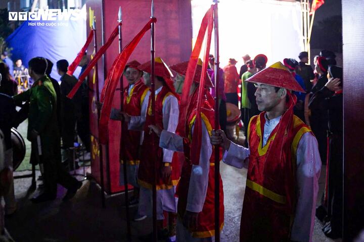 Kh&aacute;m ph&aacute; chợ &acirc;m dương độc đ&aacute;o, họp duy nhất mỗi năm 1 lần l&uacute;c nửa đ&ecirc;m- Ảnh 2.