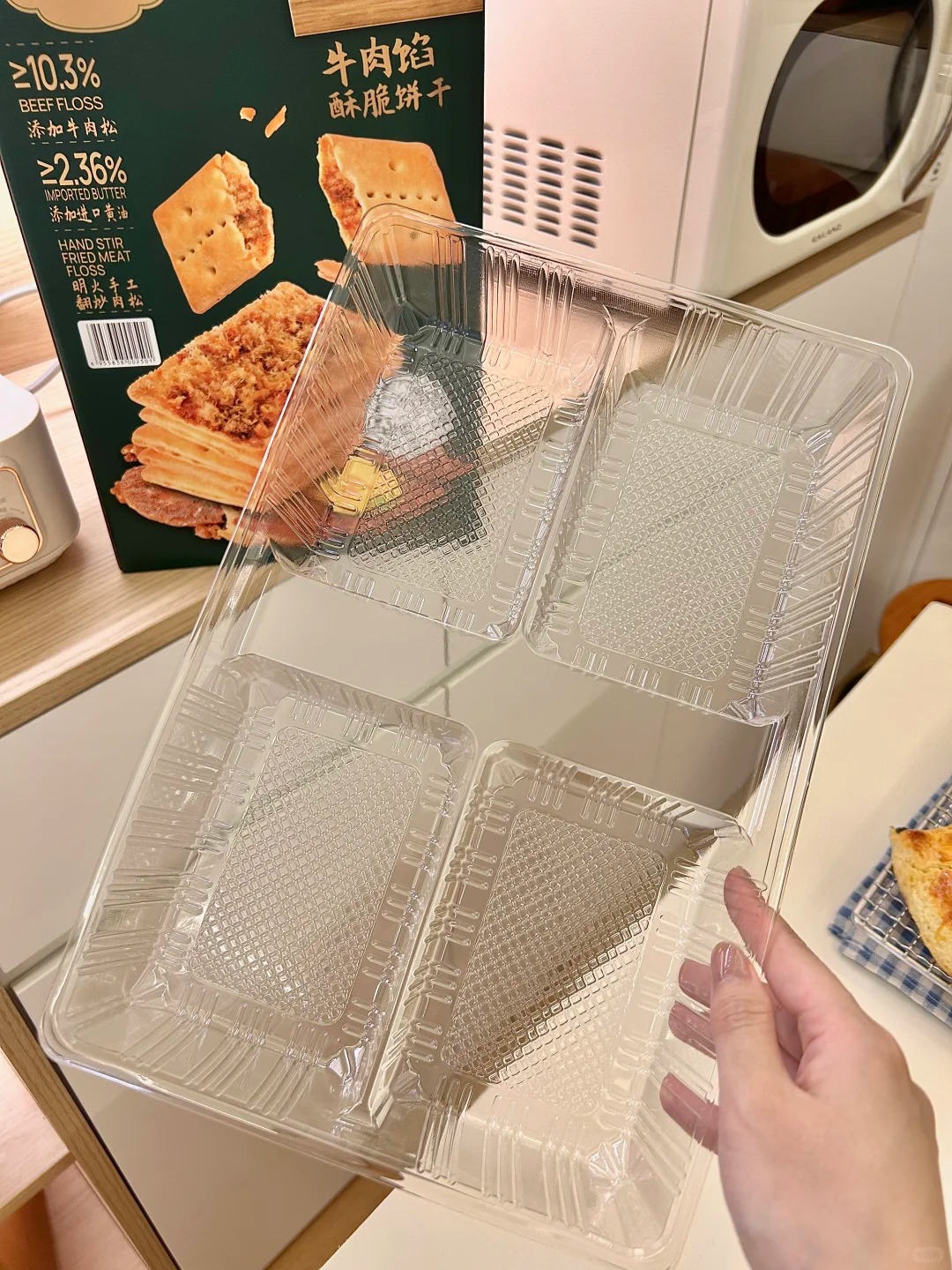 Mẹ kh&ocirc;ng mua hộp lưu trữ, vẫn giữ nh&agrave; ngăn nắp ho&agrave;n hảo: 12 mẹo tận dụng đồ cũ khiến t&ocirc;i thật sự nể phục- Ảnh 3.