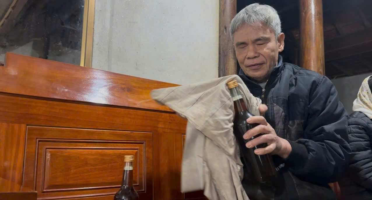 Chuyện về người đ&agrave;n &ocirc;ng m&ugrave; v&agrave; h&agrave;nh tr&igrave;nh l&agrave;m chủ 40 tổ ong- Ảnh 1.