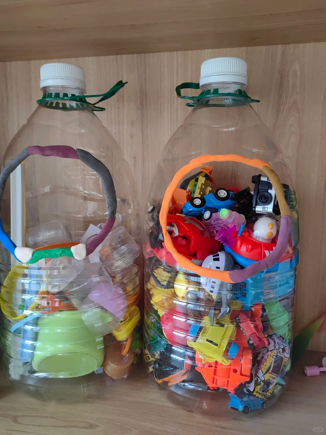 Mẹ kh&ocirc;ng mua hộp lưu trữ, vẫn giữ nh&agrave; ngăn nắp ho&agrave;n hảo: 12 mẹo tận dụng đồ cũ khiến t&ocirc;i thật sự nể phục- Ảnh 9.