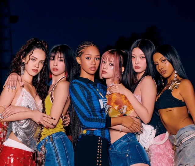 Thi&ecirc;n thần lai đẹp nhất showbiz tạm dừng hoạt động, nguy cơ bị đuổi khỏi nh&oacute;m v&igrave; b&ecirc; bối bủa v&acirc;y- Ảnh 6.