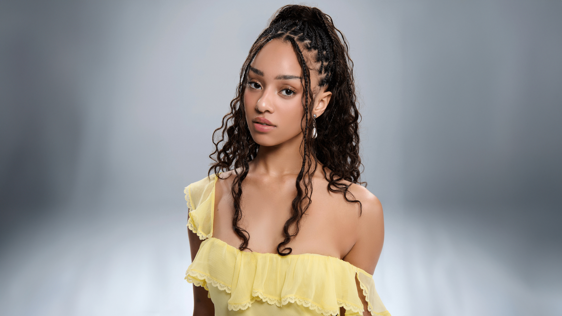 Thi&ecirc;n thần lai đẹp nhất showbiz tạm dừng hoạt động, nguy cơ bị đuổi khỏi nh&oacute;m v&igrave; b&ecirc; bối bủa v&acirc;y- Ảnh 1.