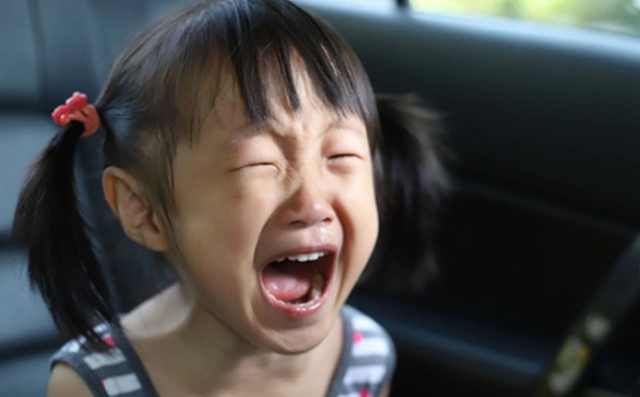 3 tuổi kh&ocirc;ng uốn, 4 tuổi kh&oacute; sửa: Những h&agrave;nh vi TRẺ NGHỊCH n&agrave;y phải dạy ngay, đừng đợi g&acirc;y họa rồi mới hối hận- Ảnh 3.