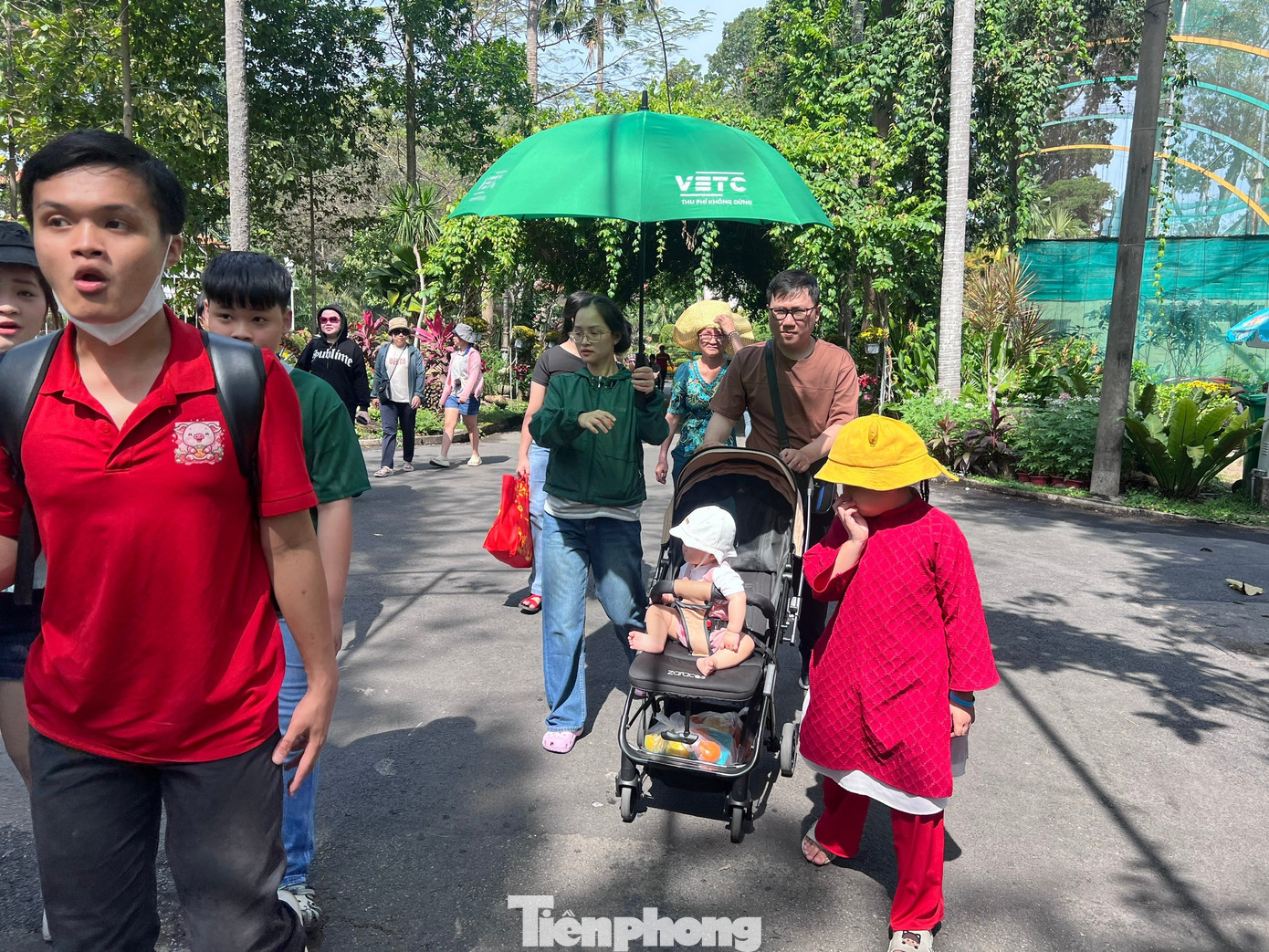 Thảo Cầm Vi&ecirc;n S&agrave;i G&ograve;n chật k&iacute;n người du xu&acirc;n- Ảnh 4.