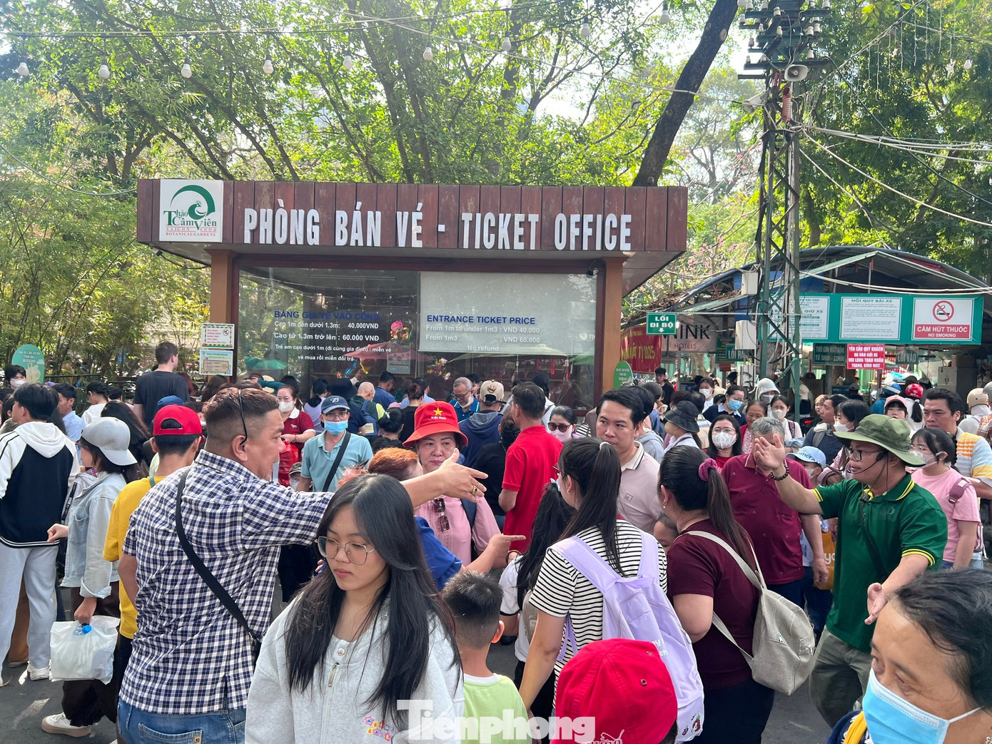 Thảo Cầm Vi&ecirc;n S&agrave;i G&ograve;n chật k&iacute;n người du xu&acirc;n- Ảnh 2.