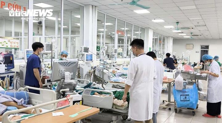 Bữa cơm tất ni&ecirc;n nguội lạnh v&agrave; những b&aacute;c sĩ kh&ocirc;ng nhớ nổi m&ugrave;ng mấy Tết- Ảnh 3.