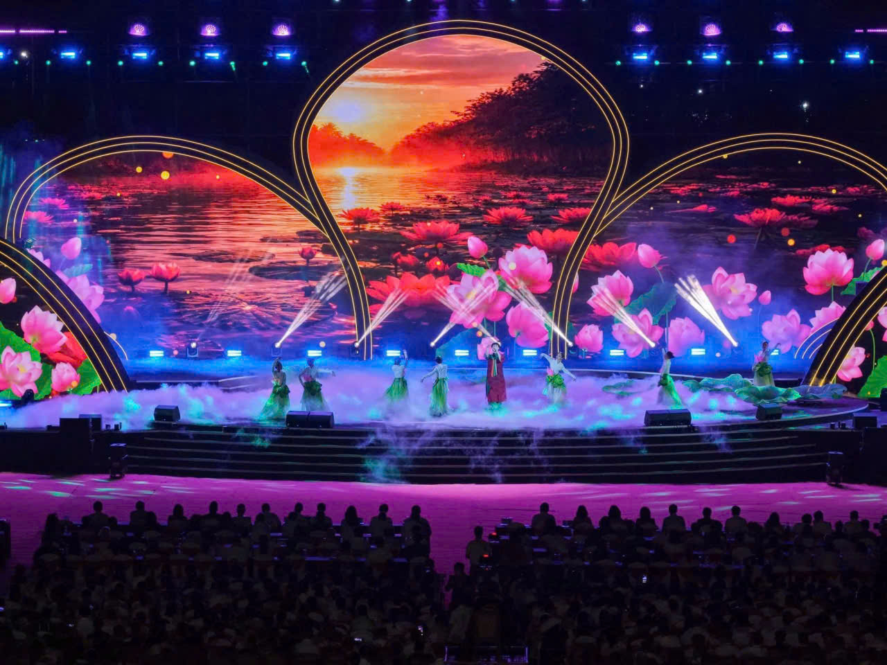 300.000 người đổ về Hội Xu&acirc;n n&uacute;i B&agrave; Đen năm 2026- Ảnh 2.