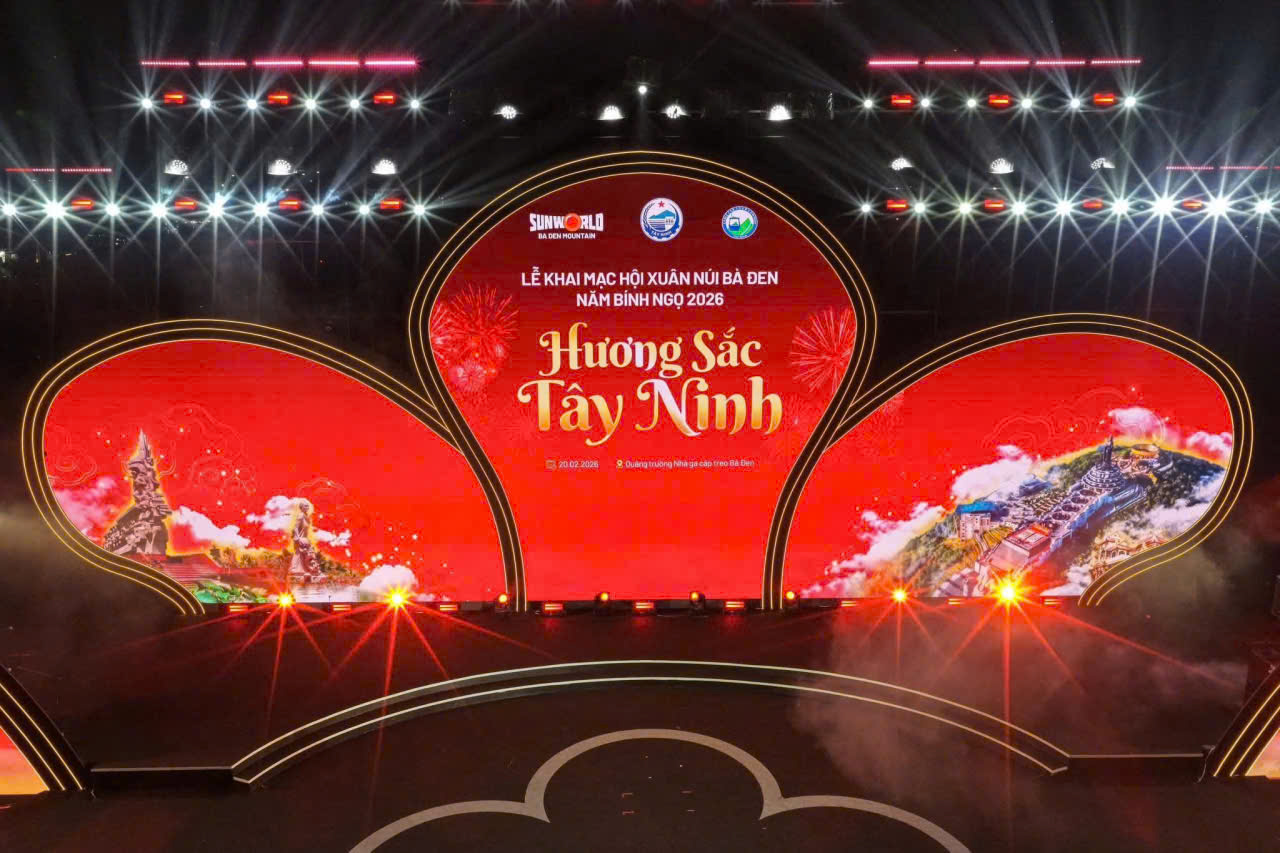 300.000 người đổ về Hội Xu&acirc;n n&uacute;i B&agrave; Đen năm 2026- Ảnh 3.