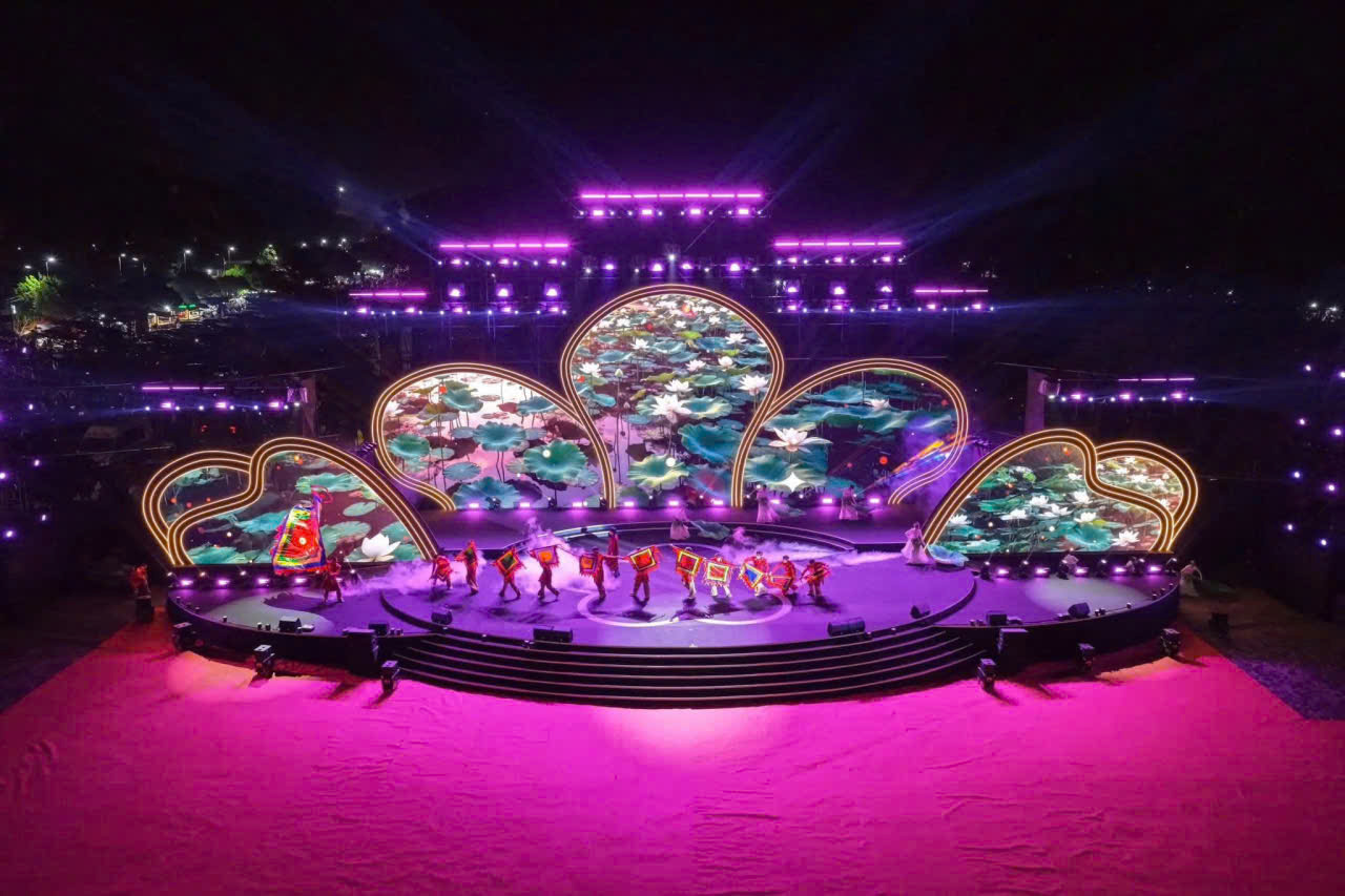 300.000 người đổ về Hội Xu&acirc;n n&uacute;i B&agrave; Đen năm 2026- Ảnh 11.