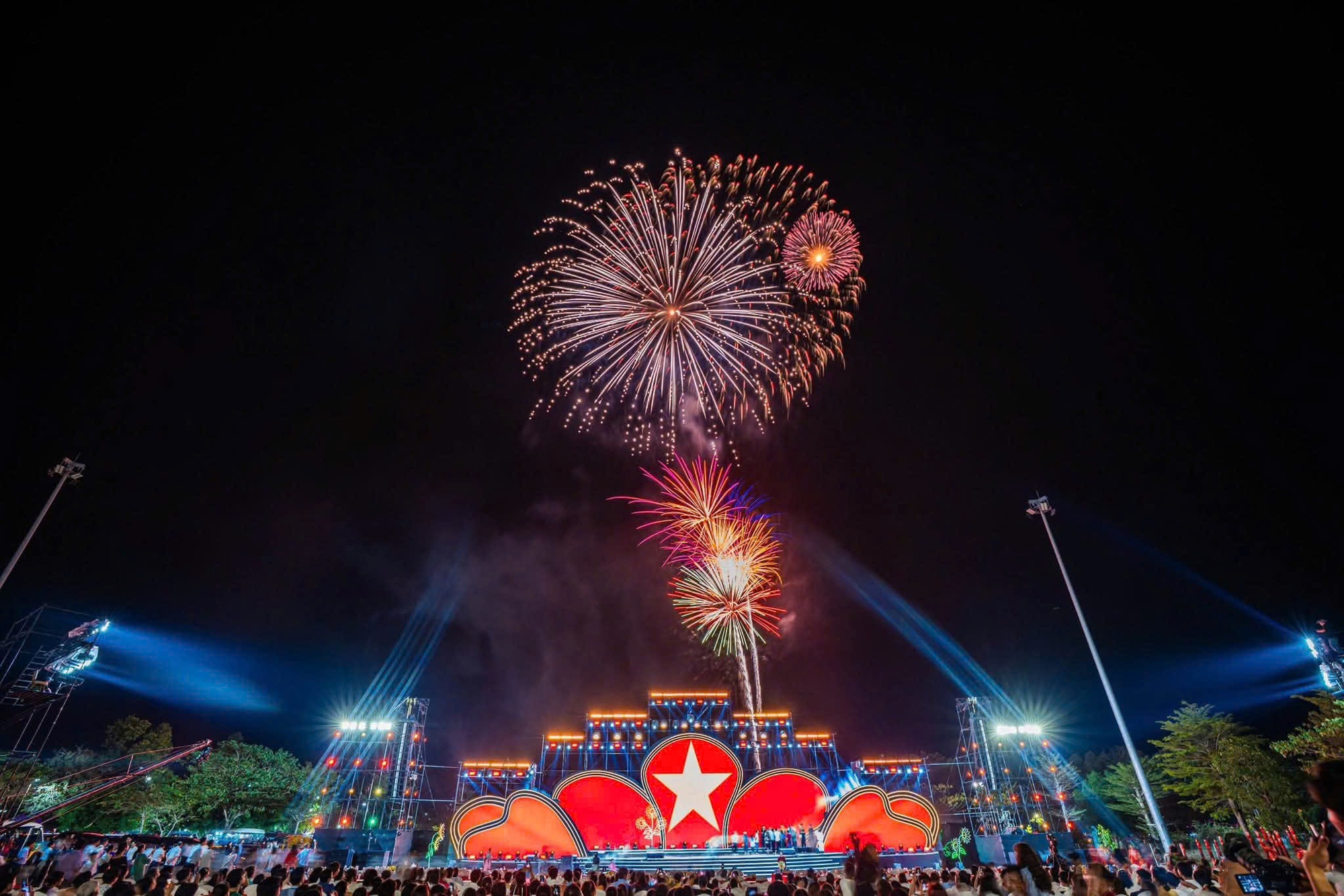 300.000 người đổ về Hội Xu&acirc;n n&uacute;i B&agrave; Đen năm 2026- Ảnh 17.