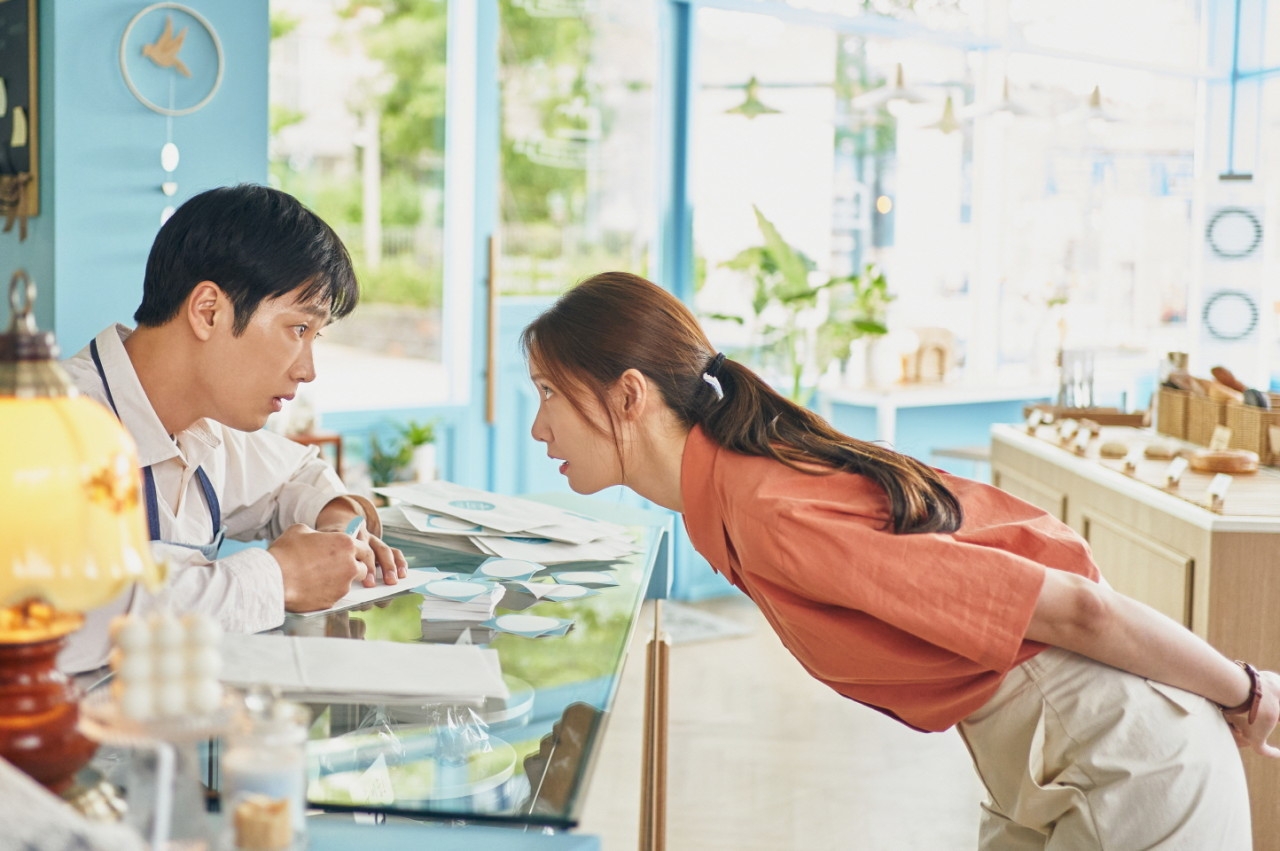 Phim Tết vừa chiếu đ&atilde; đ&aacute; hết bom tấn kh&aacute;c ra m&eacute; mương: Nữ ch&iacute;nh ngắm 1000 lần vẫn đẹp, chưa xem th&igrave; xem gấp- Ảnh 5.