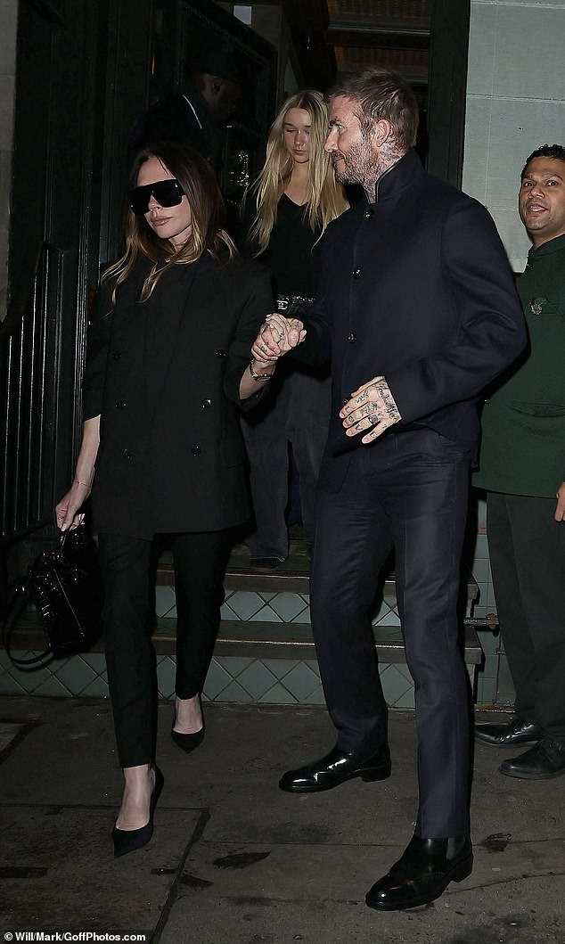 &ldquo;Cam thường&rdquo; bắt cận nhan sắc tiểu thư Harper Beckham, biểu cảm buồn b&atilde; giữa drama gia đ&igrave;nh g&acirc;y ch&uacute; &yacute;- Ảnh 3.