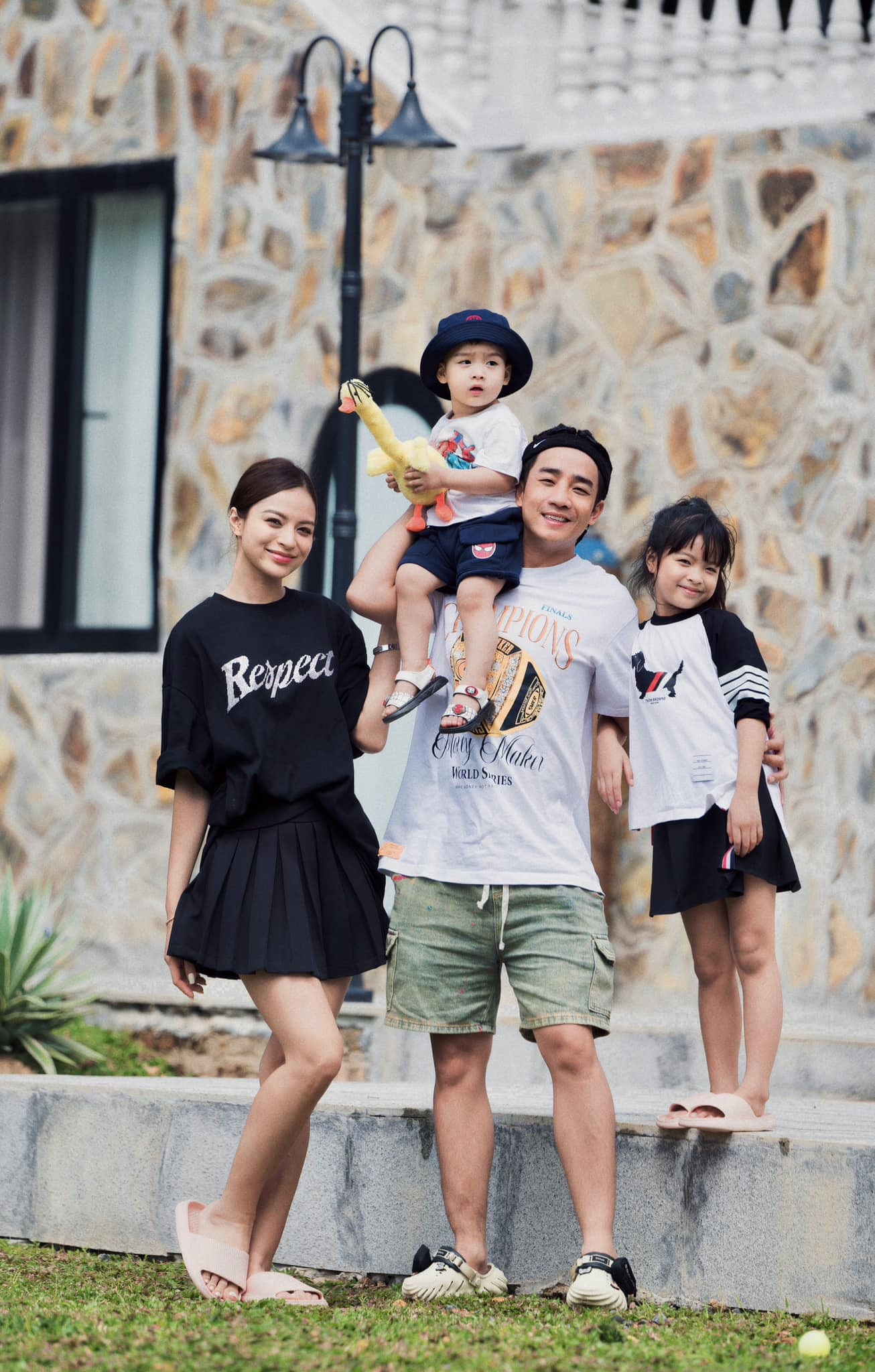 H&ocirc;n nh&acirc;n của Nam T&agrave;o trong Giời Ơi! M&igrave;nh Đi Đ&acirc;u Thế?: Từng đề nghị vợ một điều v&igrave; &aacute;p lực cuộc sống- Ảnh 7.