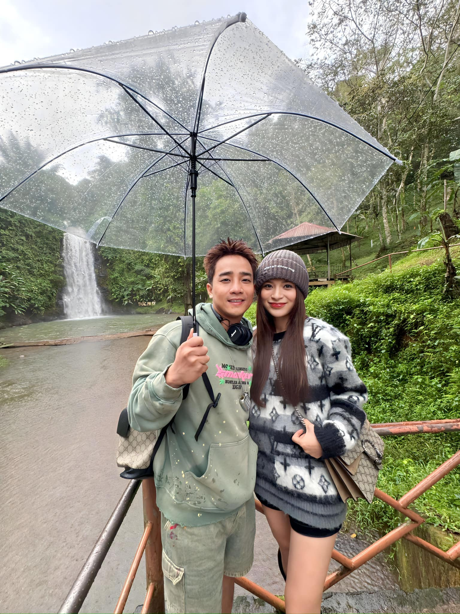 H&ocirc;n nh&acirc;n của Nam T&agrave;o trong Giời Ơi! M&igrave;nh Đi Đ&acirc;u Thế?: Từng đề nghị vợ một điều v&igrave; &aacute;p lực cuộc sống- Ảnh 5.