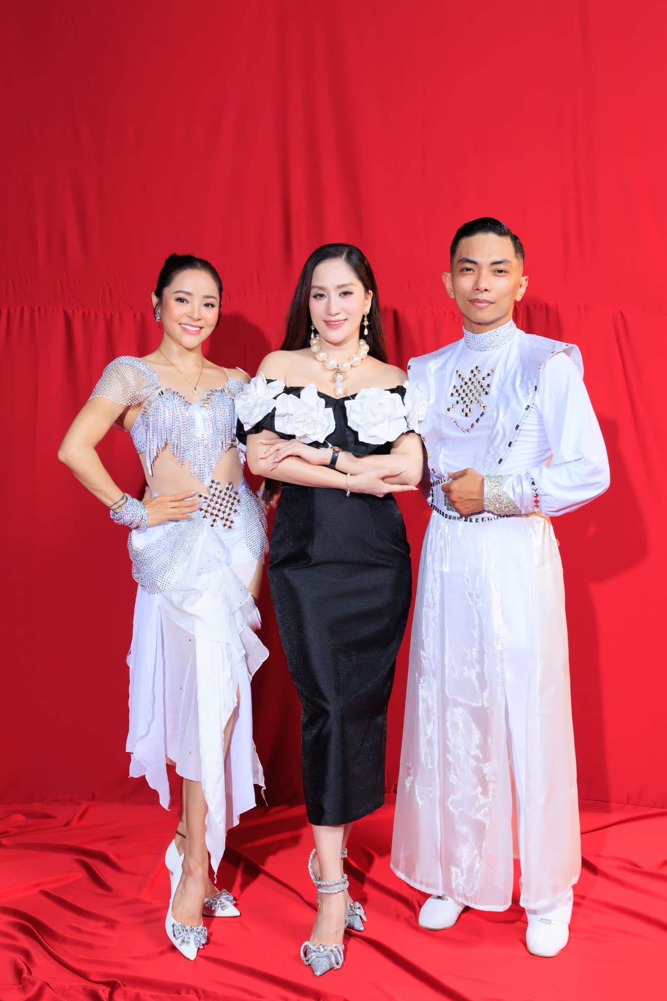 V&igrave; sao Kh&aacute;nh Thi li&ecirc;n tục đổi bạn nhảy nữ cho Phan Hiển?- Ảnh 1.