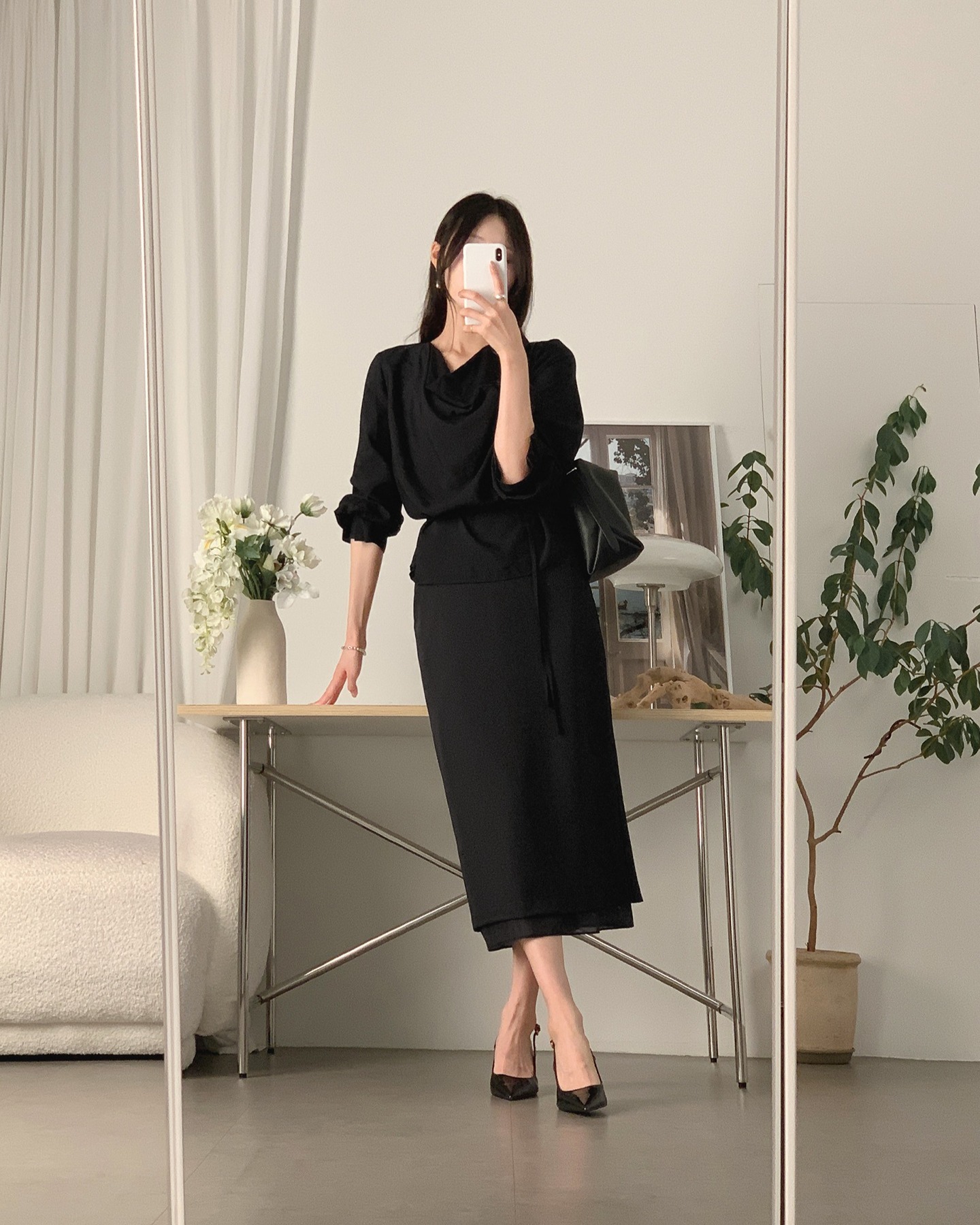 Xu hướng ch&acirc;n v&aacute;y c&ocirc;ng sở 2026 l&agrave; 4 kiểu đơn giản nhưng mặc l&ecirc;n cực sang- Ảnh 3.