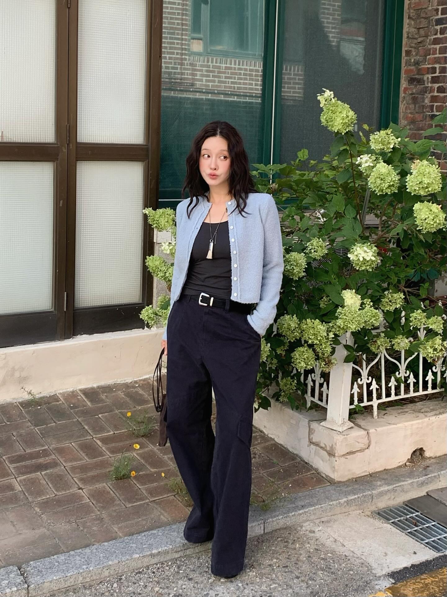 5 c&aacute;ch mix đồ cho người m&ecirc; quần d&agrave;i hơn v&aacute;y, ra Tết &aacute;p dụng lại c&agrave;ng đẹp- Ảnh 3.