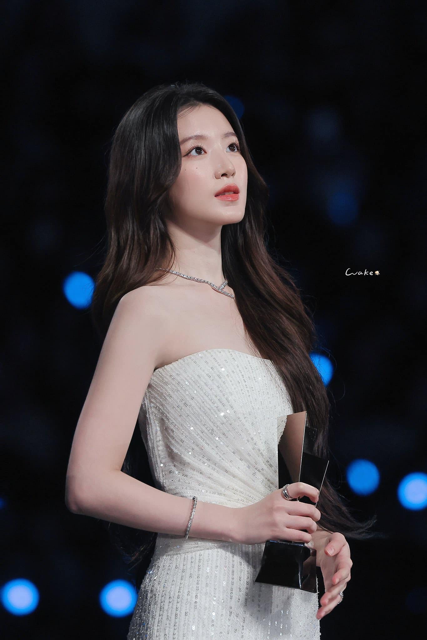 Mỹ nh&acirc;n đi h&aacute;t 8 năm vẫn l&agrave; b&igrave;nh hoa di động: Bị ch&ecirc; live dở - nhảy ch&aacute;n, ri&ecirc;ng nhan sắc l&agrave; ngoại lệ kh&ocirc;ng thể c&atilde;i- Ảnh 10.