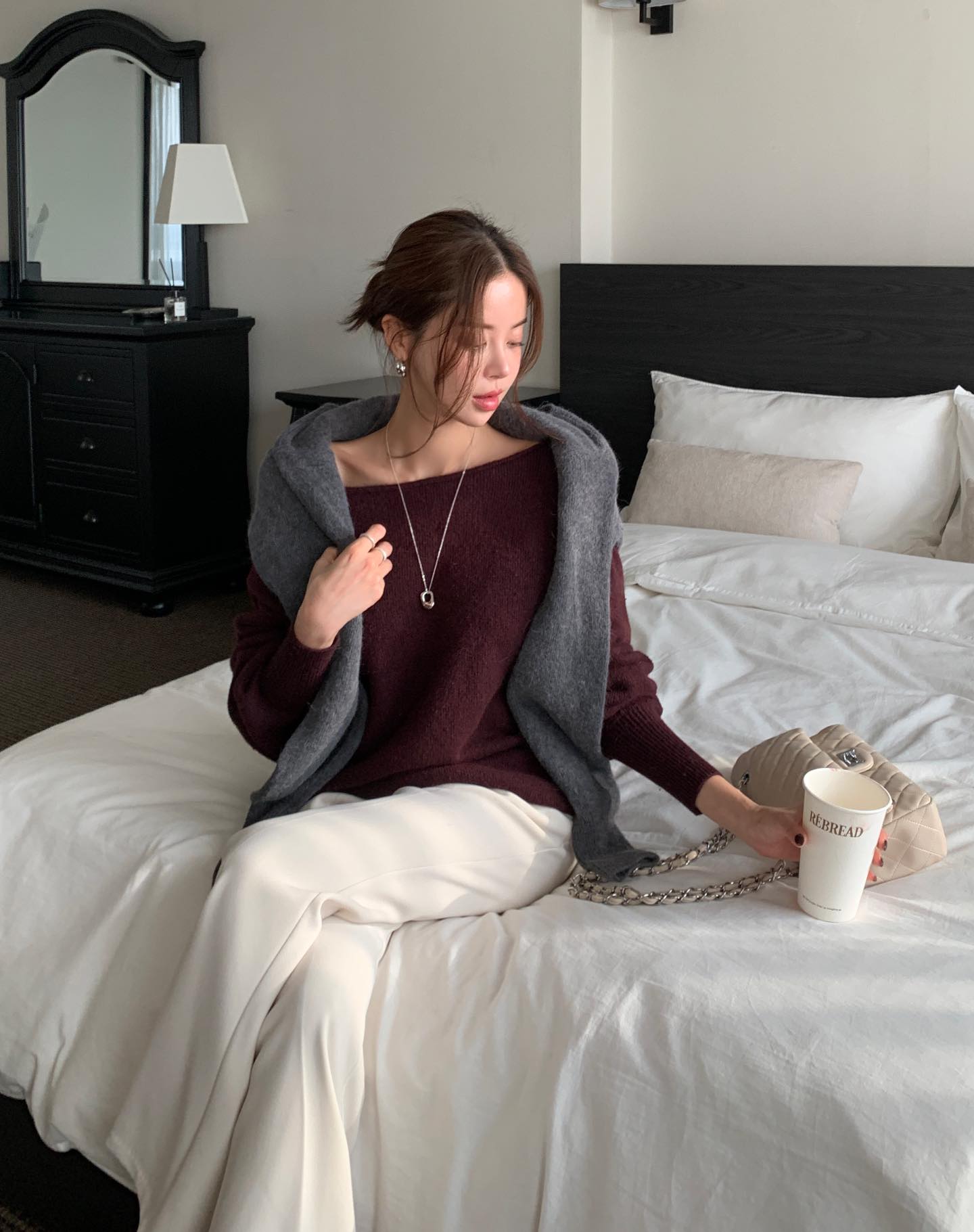 5 c&aacute;ch mix đồ cho người m&ecirc; quần d&agrave;i hơn v&aacute;y, ra Tết &aacute;p dụng lại c&agrave;ng đẹp- Ảnh 10.