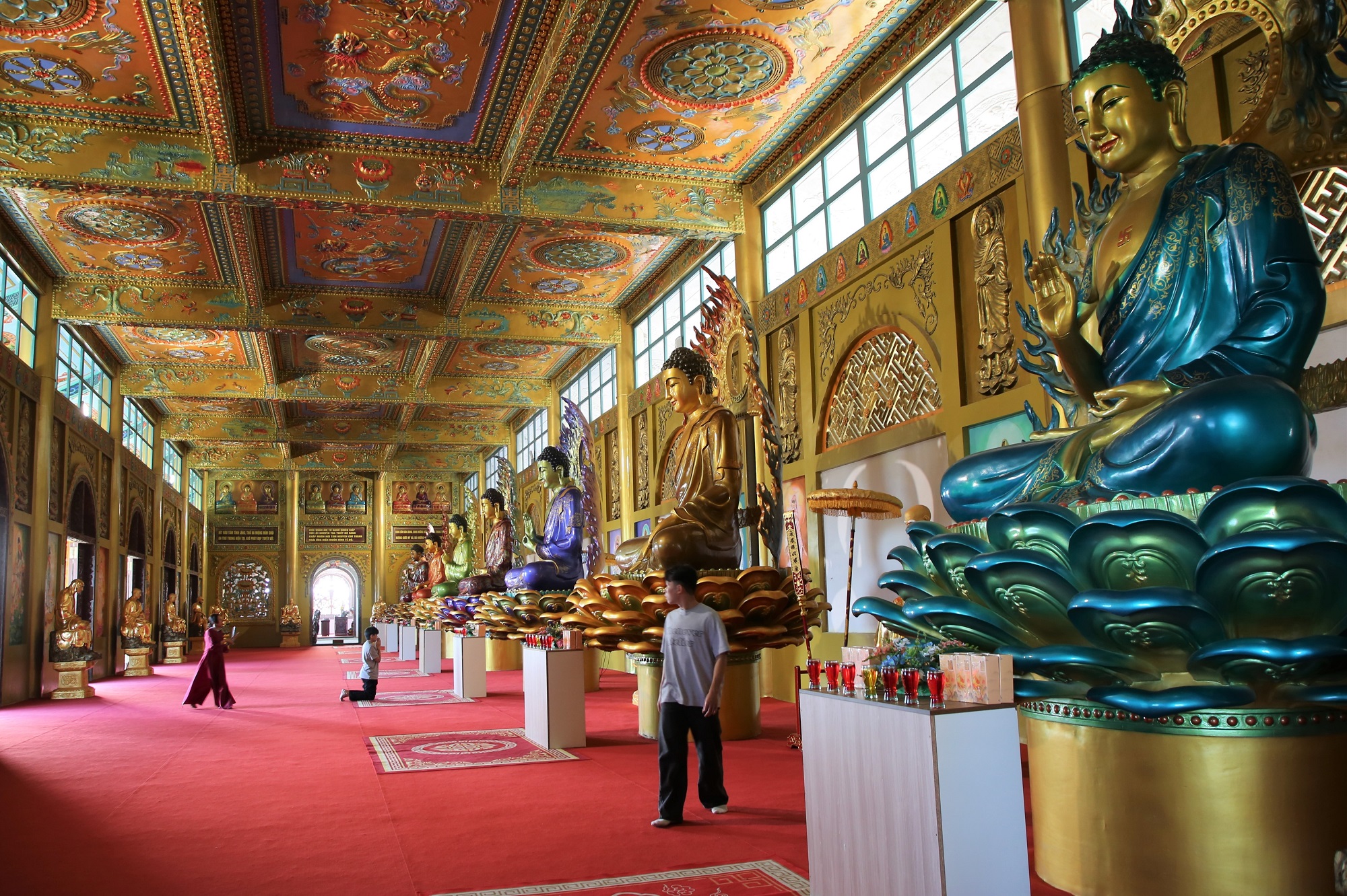 Cận cảnh ng&ocirc;i ch&ugrave;a c&oacute; tượng Quan &Acirc;m cao nhất Đ&ocirc;ng Nam &Aacute; ở Quảng Ng&atilde;i, từ đ&acirc;y c&oacute; thể nh&igrave;n thấy cả đảo L&yacute; Sơn- Ảnh 20.