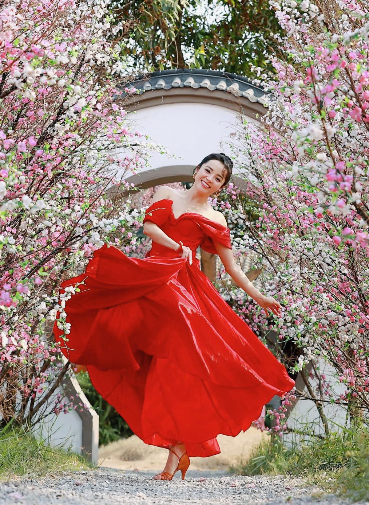 Ngắm nhan sắc rạng rỡ của kiện tướng Đặng Thu Hương - bạn nhảy c&ugrave;ng Phan Hiển gi&agrave;nh 3 HCV SEA Games- Ảnh 3.