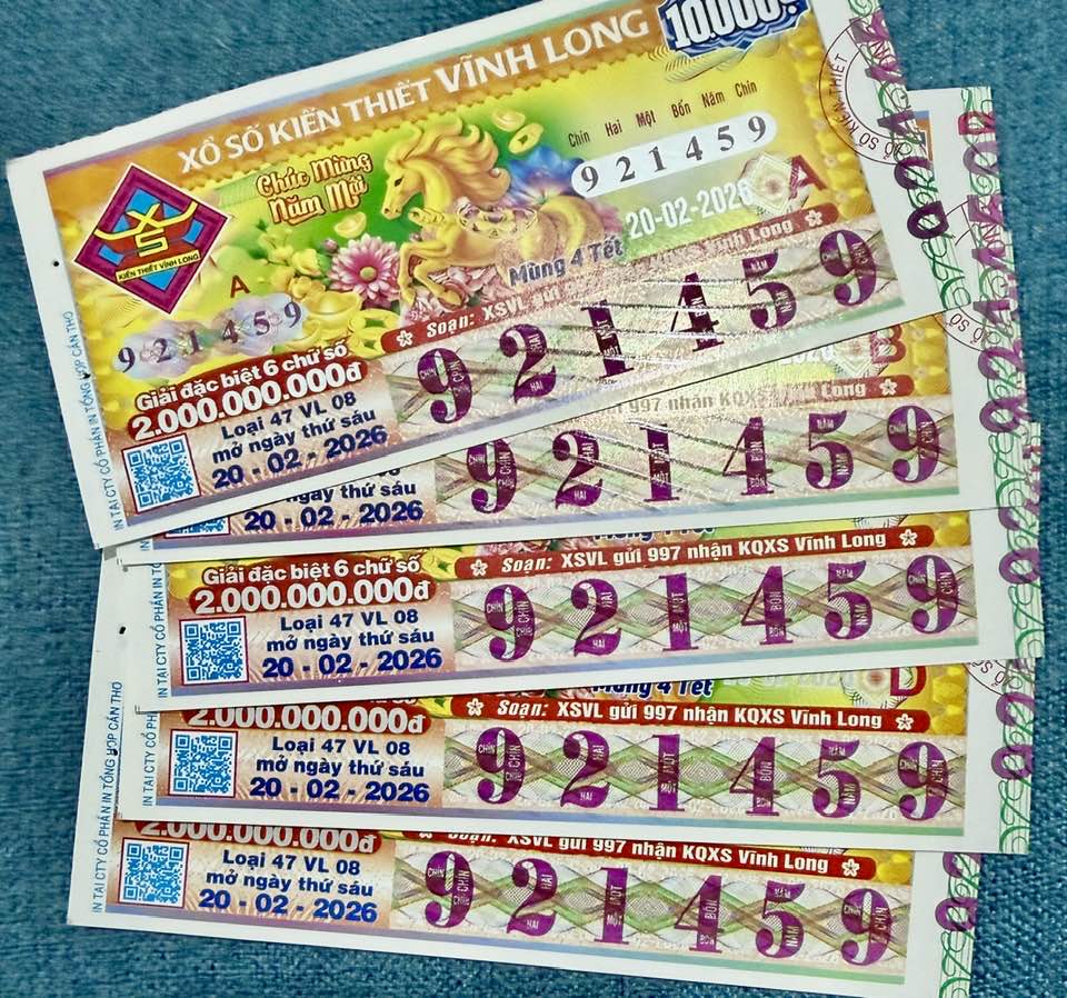 Nghệ sĩ Việt tr&uacute;ng số đầu năm mới- Ảnh 1.