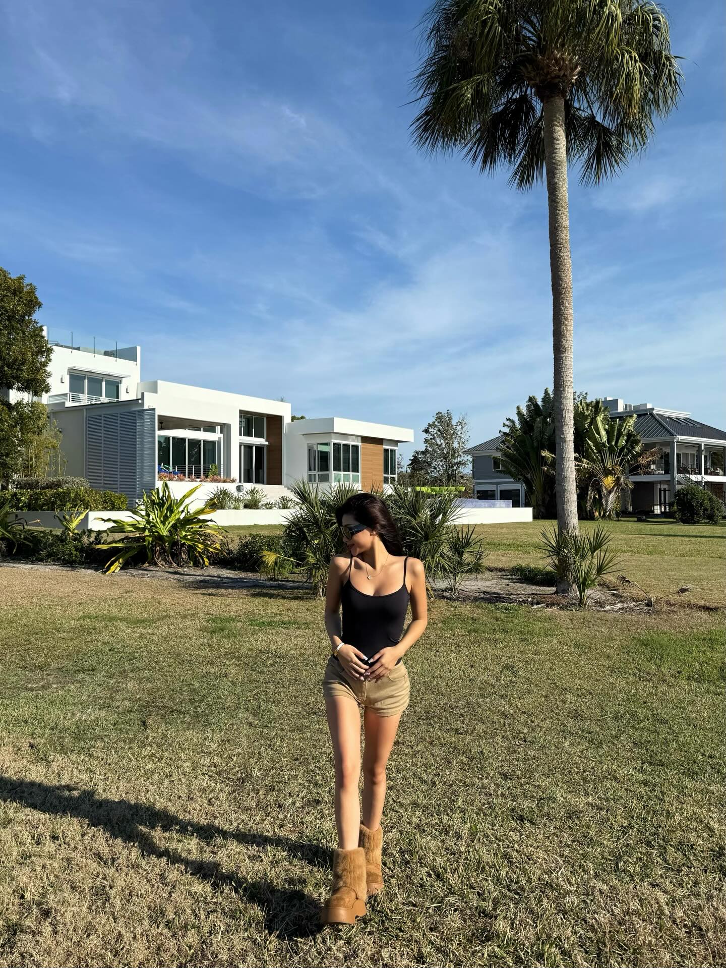 Louis Phạm chơi pickleball từ Việt Nam sang Mỹ vẫn&hellip; dở, ăn điểm ở v&oacute;c d&aacute;ng sexy- Ảnh 6.