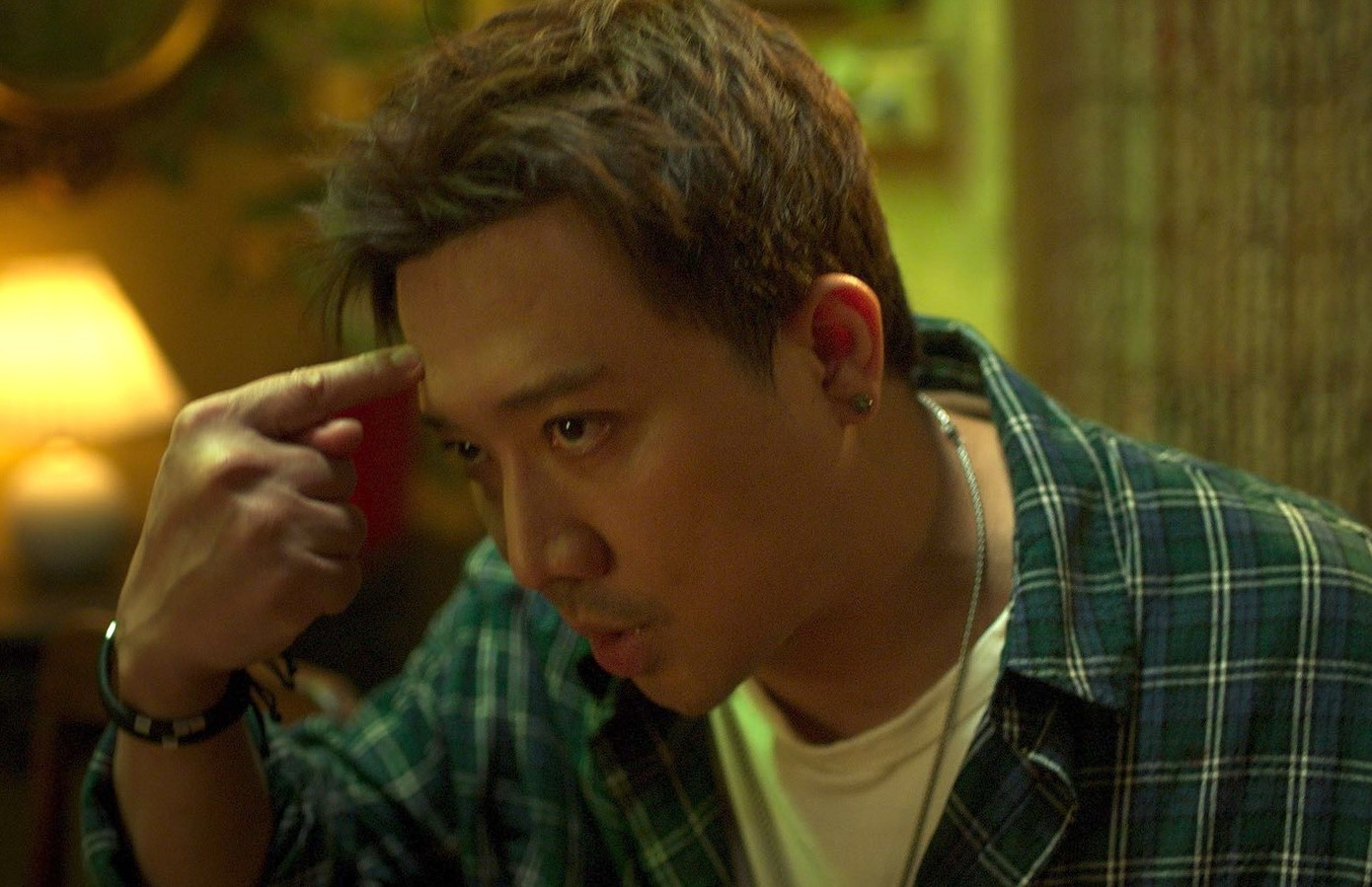 Tranh luận phim Trấn Th&agrave;nh chửi tục qu&aacute; nhiều- Ảnh 6.