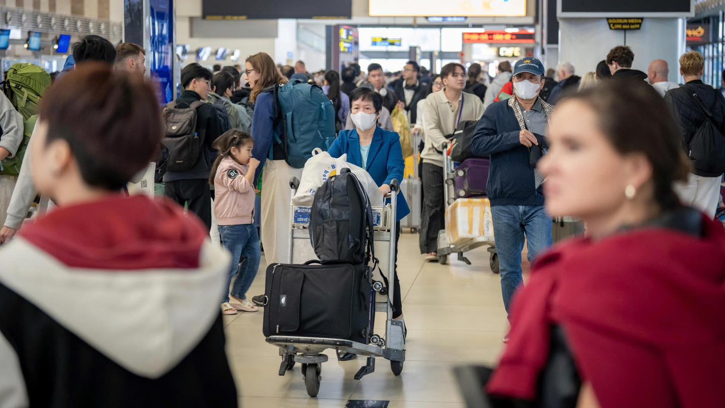 S&acirc;n bay Nội B&agrave;i lập kỷ lục đ&oacute;n hơn 124.000 lượt kh&aacute;ch ng&agrave;y m&ugrave;ng 6 Tết- Ảnh 15.