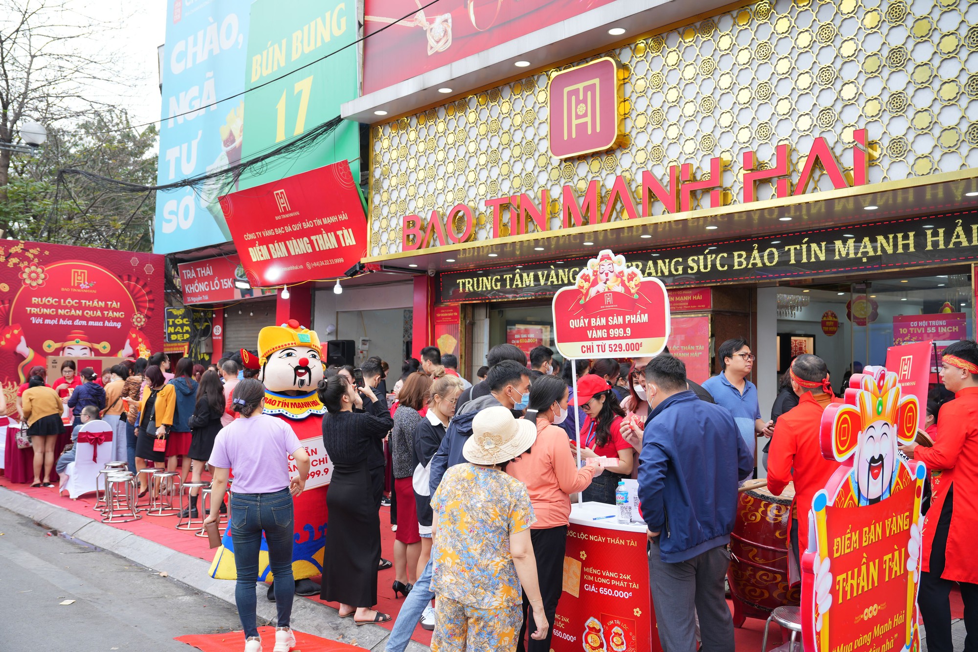 Bảo T&iacute;n Mạnh Hải ph&aacute;t th&ocirc;ng b&aacute;o n&oacute;ng trước ng&agrave;y V&iacute;a Thần T&agrave;i: Mỗi kh&aacute;ch h&agrave;ng chỉ mua 1 sản phẩm/ng&agrave;y v&agrave;o c&aacute;c khung giờ sau- Ảnh 1.