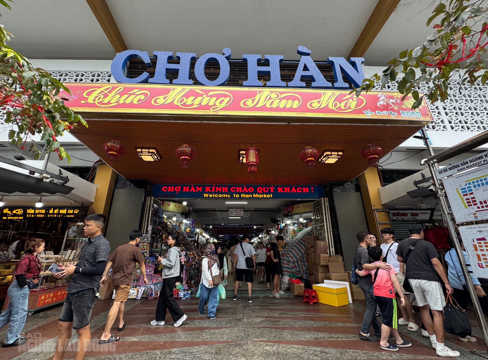 Điều đặc biệt ở ng&ocirc;i chợ độc đ&aacute;o nhất Việt Nam- Ảnh 7.