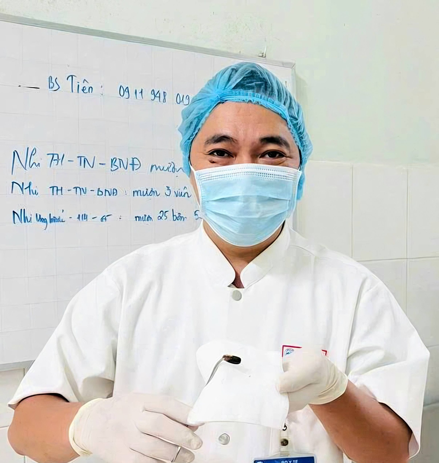 B&eacute; 3 tuổi nguy kịch v&igrave; loại hạt thường c&oacute; tr&ecirc;n b&agrave;n tiếp kh&aacute;ch dịp Tết- Ảnh 2.