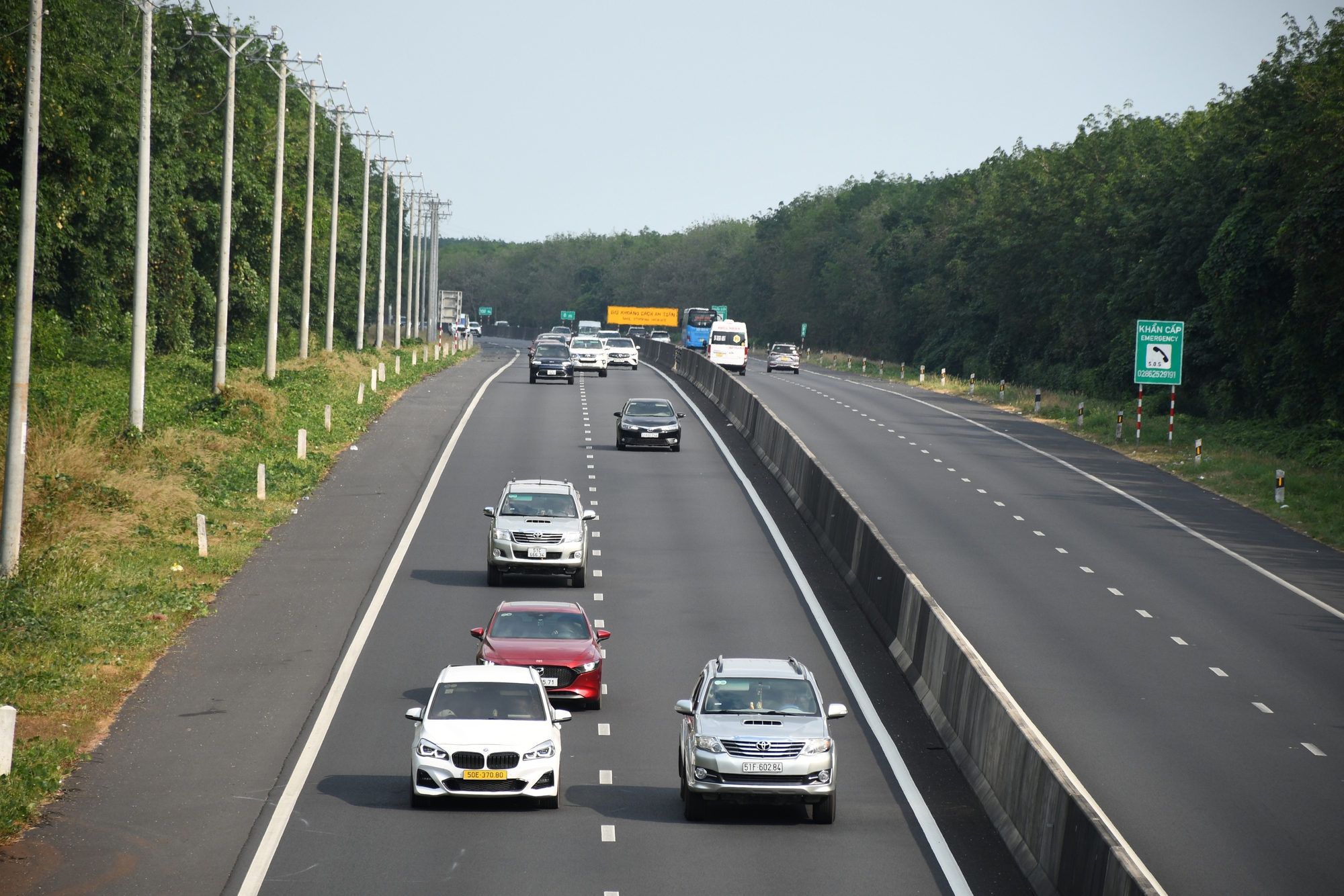 Tai nạn li&ecirc;n ho&agrave;n giữa 7 &ocirc; t&ocirc; tr&ecirc;n cao tốc Dầu Gi&acirc;y - Phan Thiết- Ảnh 9.