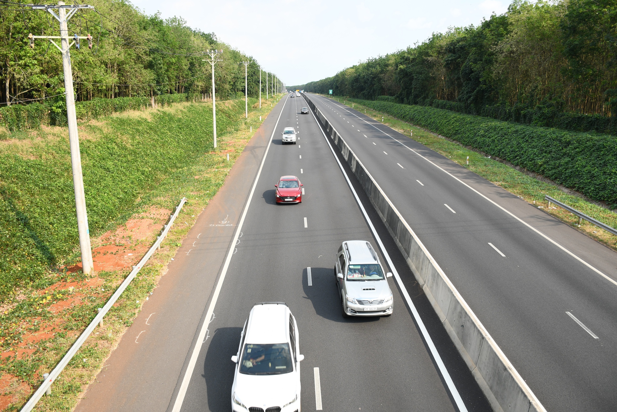 Tai nạn li&ecirc;n ho&agrave;n giữa 7 &ocirc; t&ocirc; tr&ecirc;n cao tốc Dầu Gi&acirc;y - Phan Thiết- Ảnh 11.