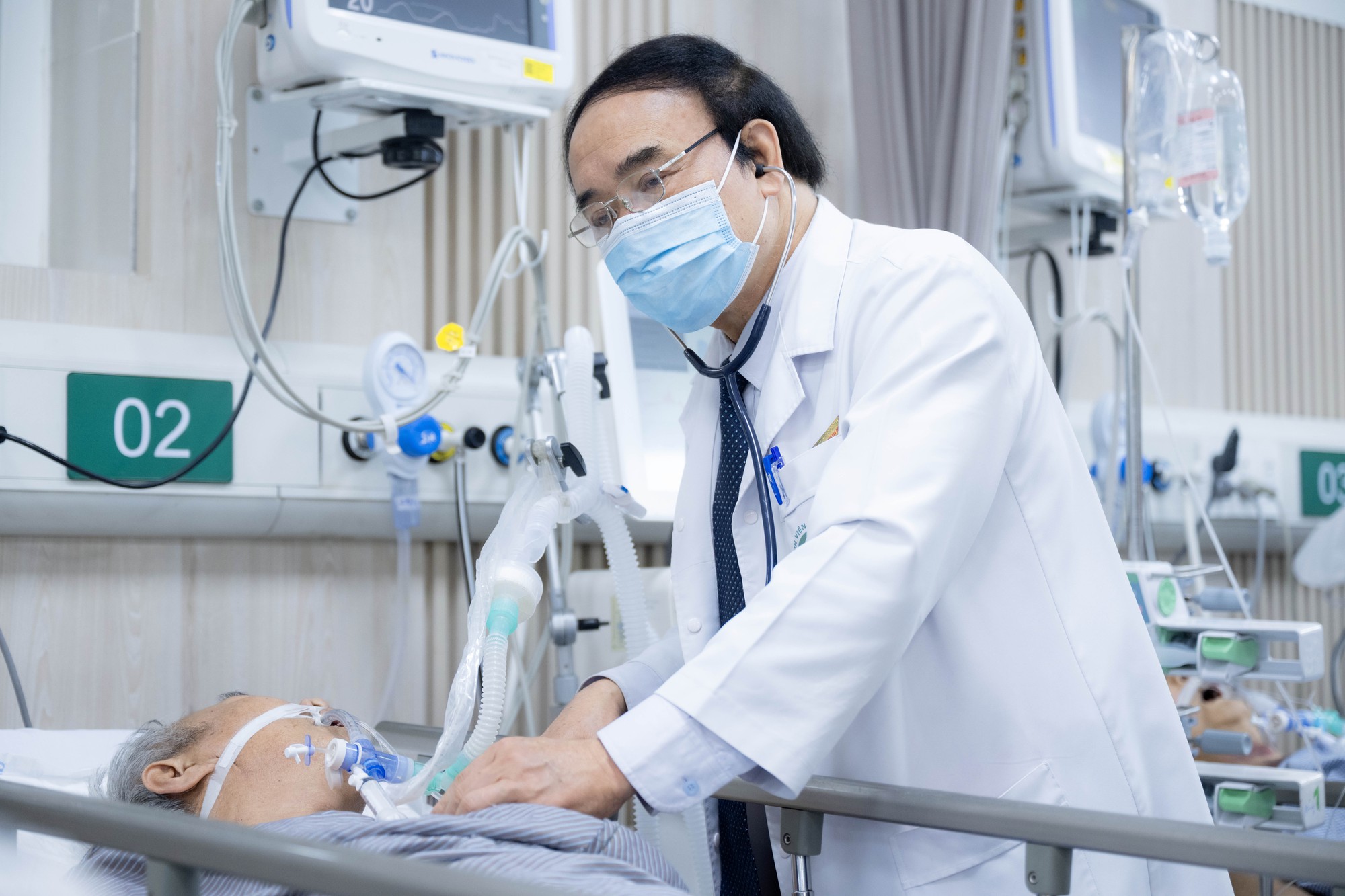 Trung t&acirc;m Cấp cứu A9, Bệnh viện Bạch Mai những ng&agrave;y qua: 80 nh&acirc;n vi&ecirc;n căng m&igrave;nh cứu sống bệnh nh&acirc;n, bỏ qu&ecirc;n c&aacute;i Tết ở ph&iacute;a sau- Ảnh 17.