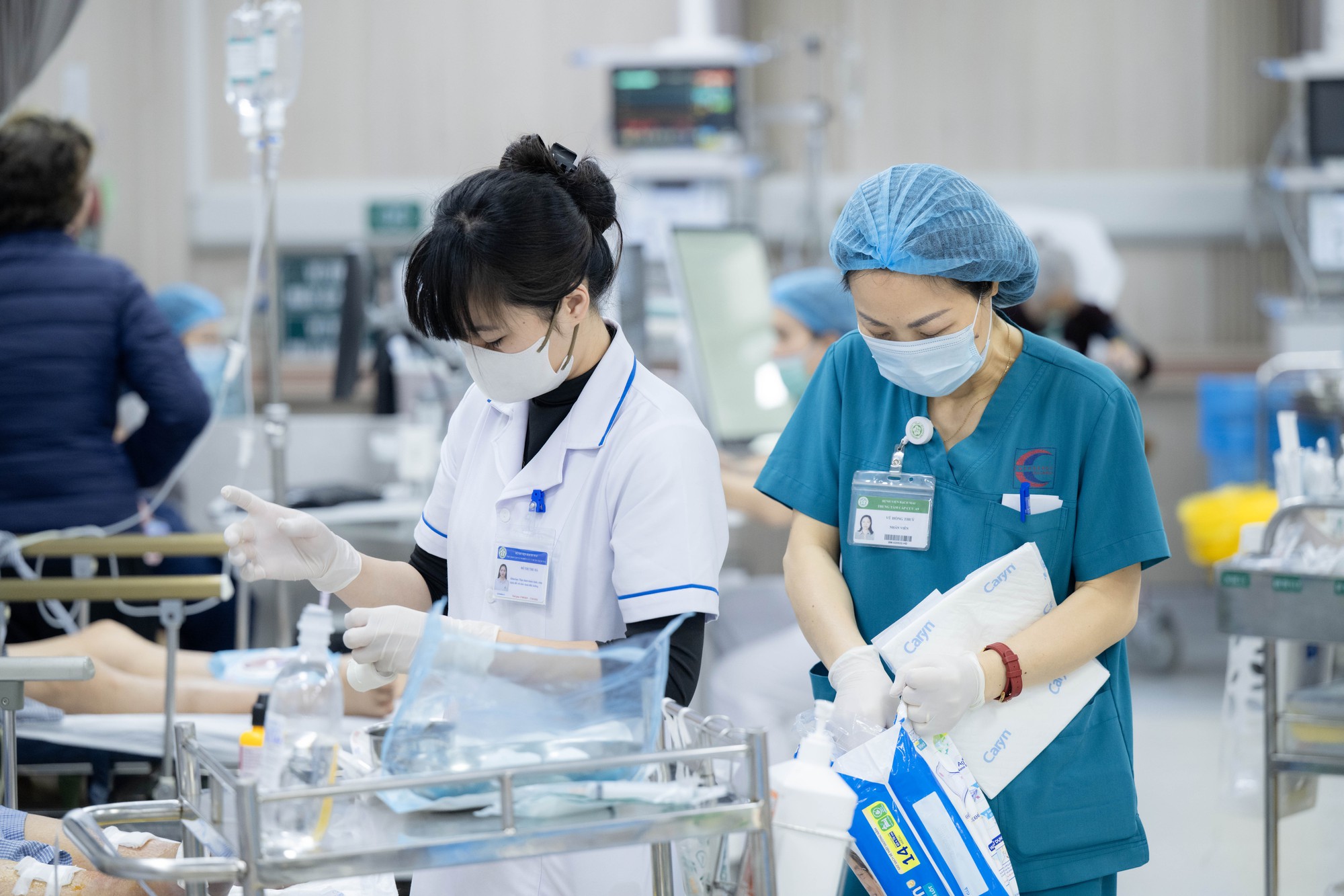 Trung t&acirc;m Cấp cứu A9, Bệnh viện Bạch Mai những ng&agrave;y qua: 80 nh&acirc;n vi&ecirc;n căng m&igrave;nh cứu sống bệnh nh&acirc;n, bỏ qu&ecirc;n c&aacute;i Tết ở ph&iacute;a sau- Ảnh 12.