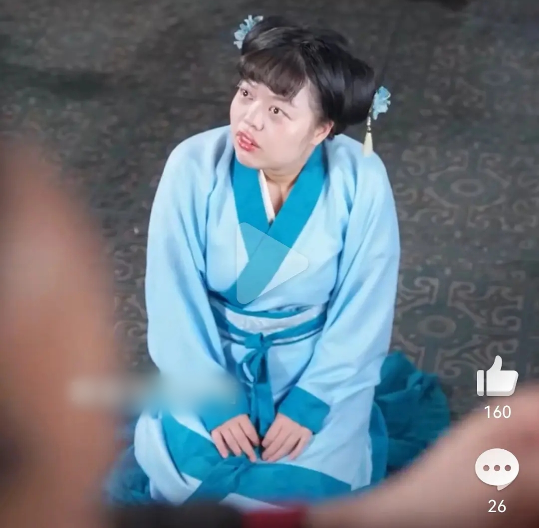 1 nữ diễn vi&ecirc;n c&oacute; khả năng bị đuổi khỏi đo&agrave;n phim, l&yacute; do khiến netizen tức tối 