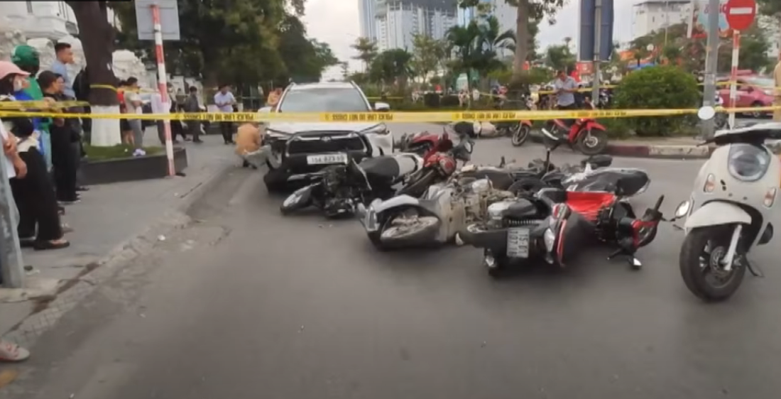 Vụ &ocirc; t&ocirc; t&ocirc;ng li&ecirc;n ho&agrave;n 12 xe m&aacute;y: Kết quả kiểm tra nồng độ cồn, ma tu&yacute; của t&agrave;i xế- Ảnh 3.