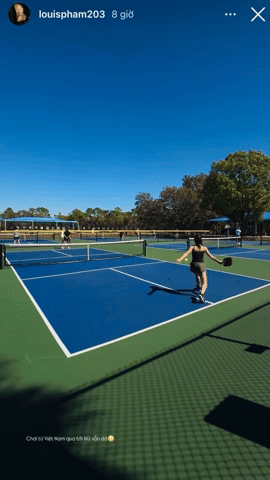 Louis Phạm chơi pickleball từ Việt Nam sang Mỹ vẫn&hellip; dở, ăn điểm ở v&oacute;c d&aacute;ng sexy- Ảnh 2.