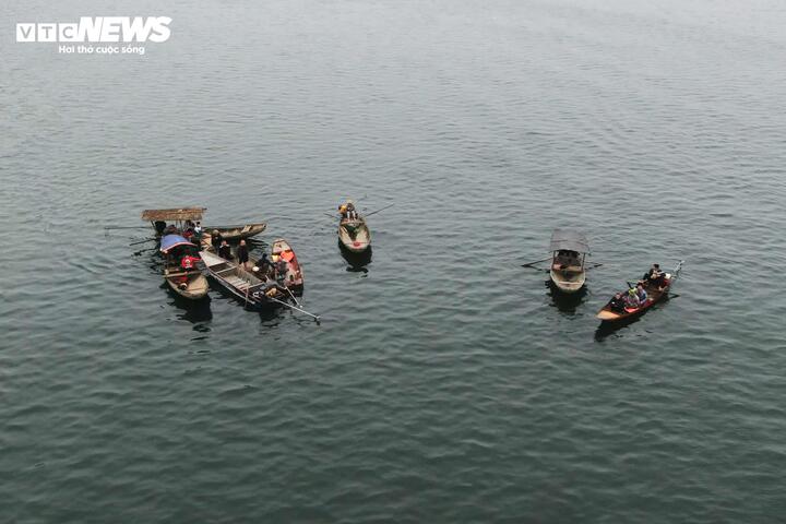 Ch&igrave;m t&agrave;u tr&ecirc;n hồ Th&aacute;c B&agrave;: Kết quả kiểm tra nồng độ cồn, ma t&uacute;y của hai l&aacute;i t&agrave;u- Ảnh 2.