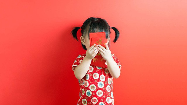 Con g&aacute;i 5 tuổi kh&oacute;c l&oacute;c ăn vạ kh&ocirc;ng đồng &yacute; cho mẹ giữ tiền l&igrave; x&igrave; hộ: C&oacute; phải con l&agrave; đứa trẻ hư?- Ảnh 1.