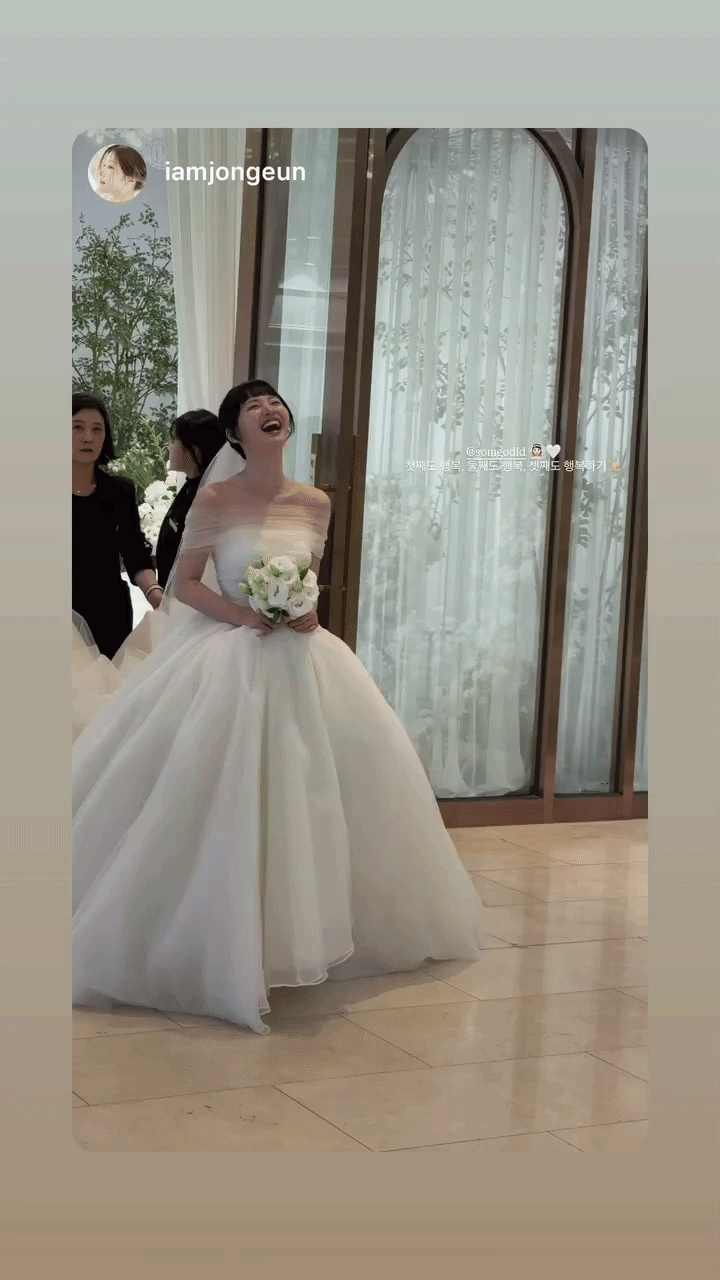 Đ&aacute;m cưới n&aacute;o loạn đầu năm của diễn vi&ecirc;n - ca sĩ 9X: Nụ h&ocirc;n ng&ocirc;n t&igrave;nh kh&ocirc;ng hot bằng th&aacute;i độ của c&ocirc; d&acirc;u- Ảnh 3.