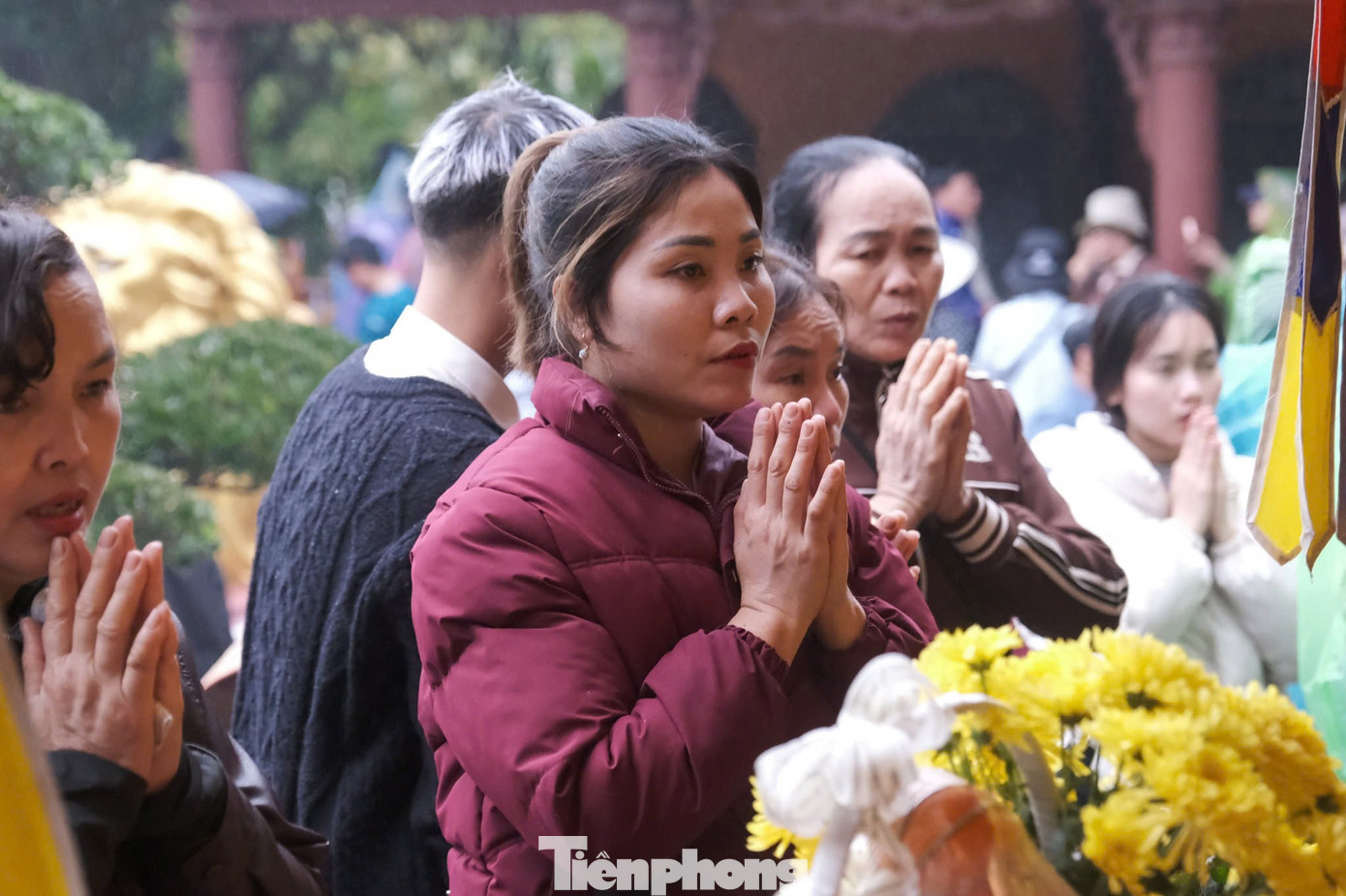 D&ograve;ng người đội mưa từ 5h s&aacute;ng đi khai hội ch&ugrave;a Hương- Ảnh 23.