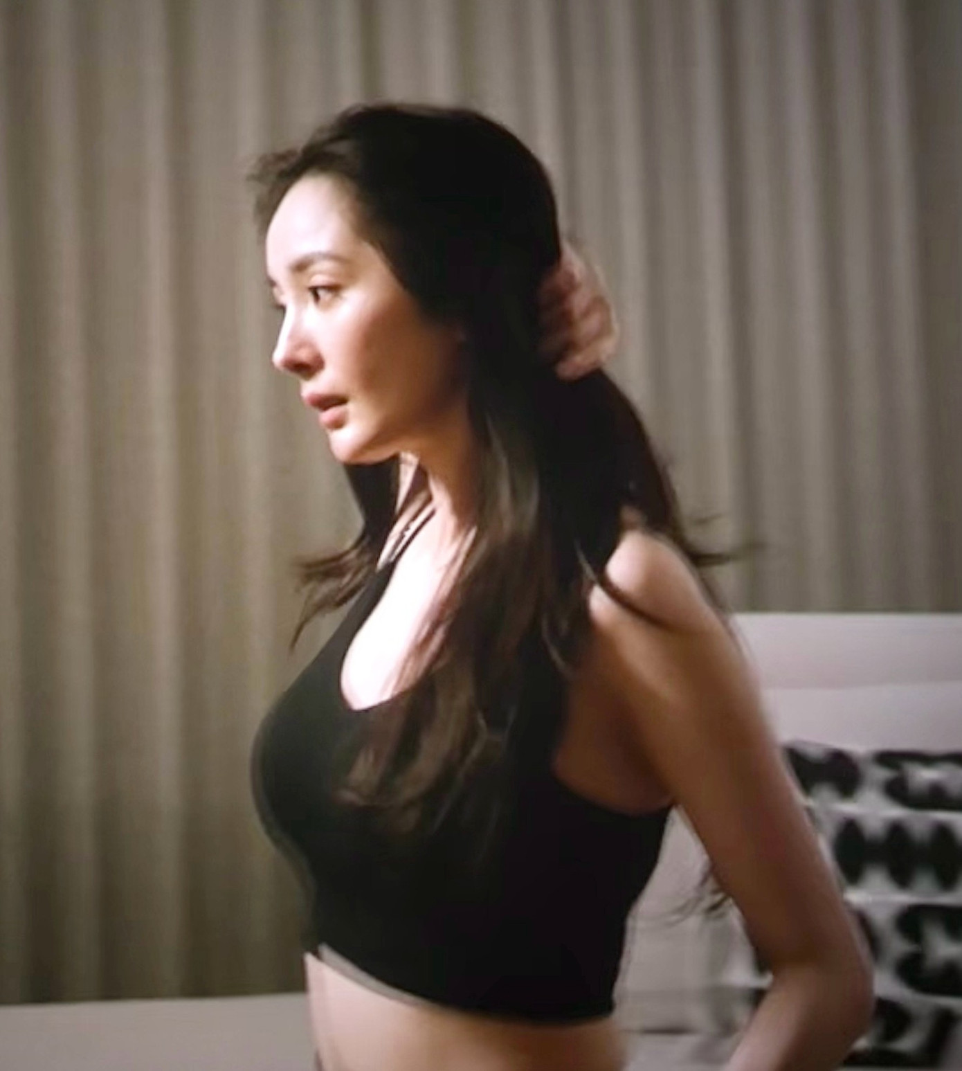 Dương Mịch c&oacute; nhiều cảnh khoe th&acirc;n- Ảnh 4.